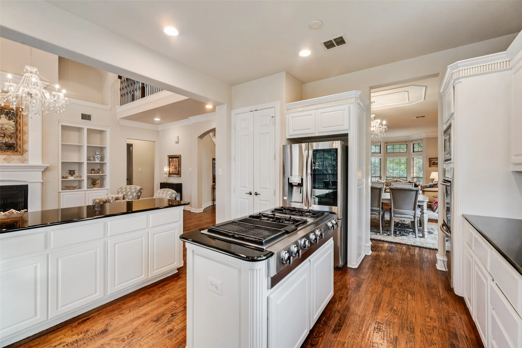 Single Family Residence For Sale in Tarrant County , 408 Stockton Drive, Southlake, Texas 76092, 4 Bedroom, 4 Bathroom, 4 Garage spaces, 4,666 Sqft, built in 2005, mls#21395854, Real Estate Agent in Southlake, Homes For Sale in Tarrant county, Homes For Sale in Southlake, Realtor in Southlake Texas, Real Estate Brokerage Independent Realty Texas, Luminita Cordes Realtor
