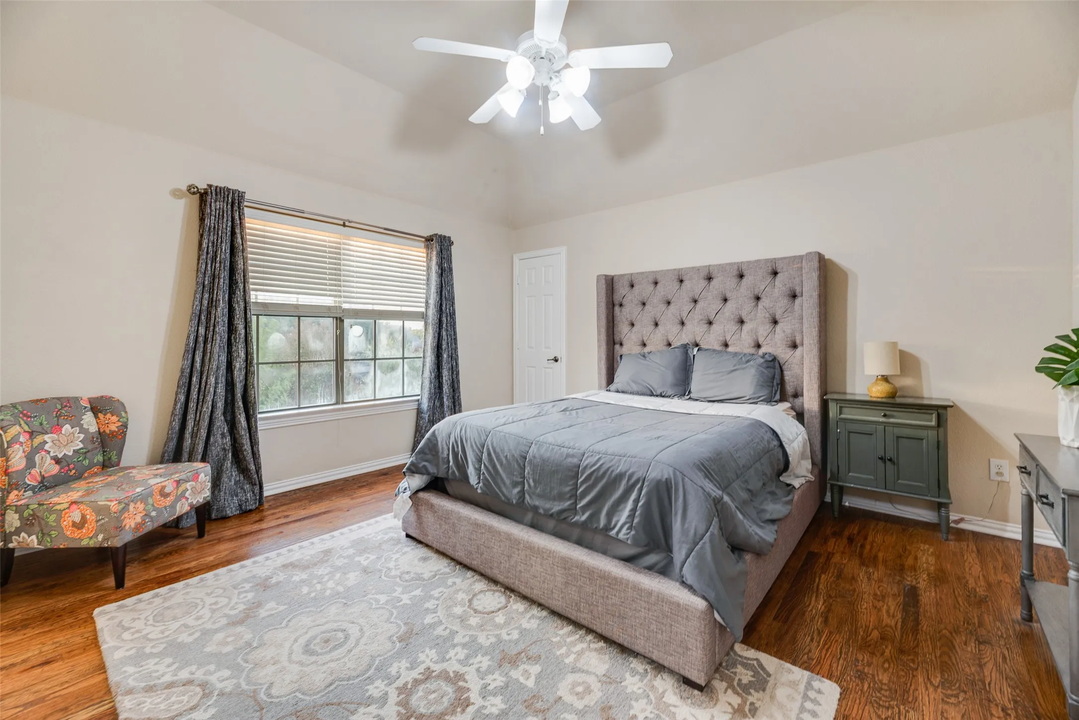 Single Family Residence For Sale in Tarrant County , 408 Stockton Drive, Southlake, Texas 76092, 4 Bedroom, 4 Bathroom, 4 Garage spaces, 4,666 Sqft, built in 2005, mls#21395854, Real Estate Agent in Southlake, Homes For Sale in Tarrant county, Homes For Sale in Southlake, Realtor in Southlake Texas, Real Estate Brokerage Independent Realty Texas, Luminita Cordes Realtor