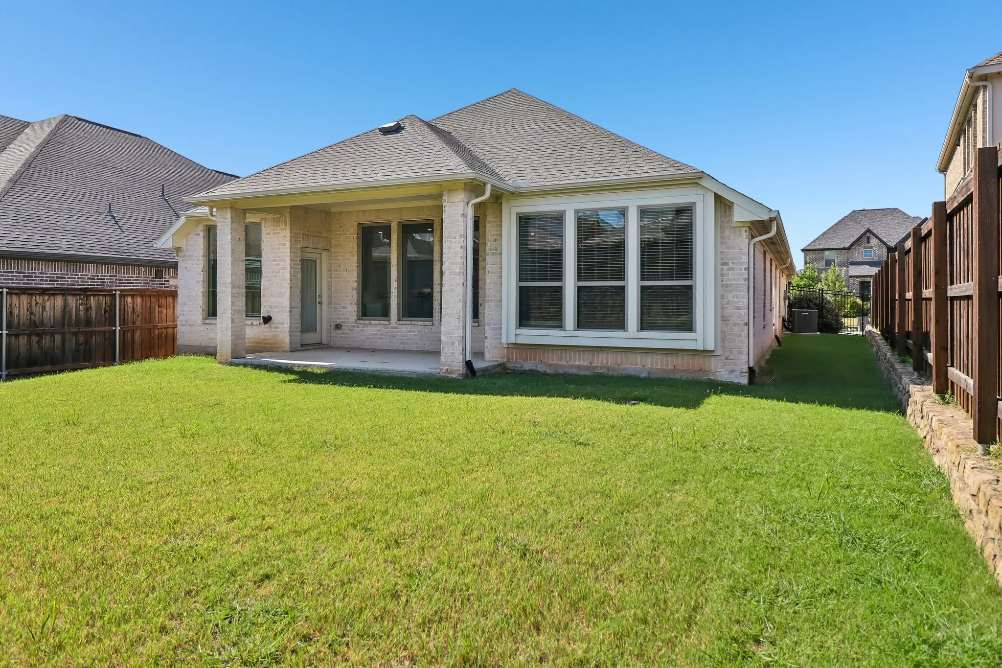 Single Family Residence For Sale in Collin County , 1827 Temperance Way, Wylie, Texas 75098, 4 Bedroom, 3 Bathroom, 2 Garage spaces, 2,294 Sqft, built in 2019, mls#21394075, Real Estate Agent in Wylie, Homes For Sale in Collin county, Homes For Sale in Wylie, Realtor in Wylie Texas, Real Estate Brokerage Independent Realty Texas, Luminita Cordes Realtor