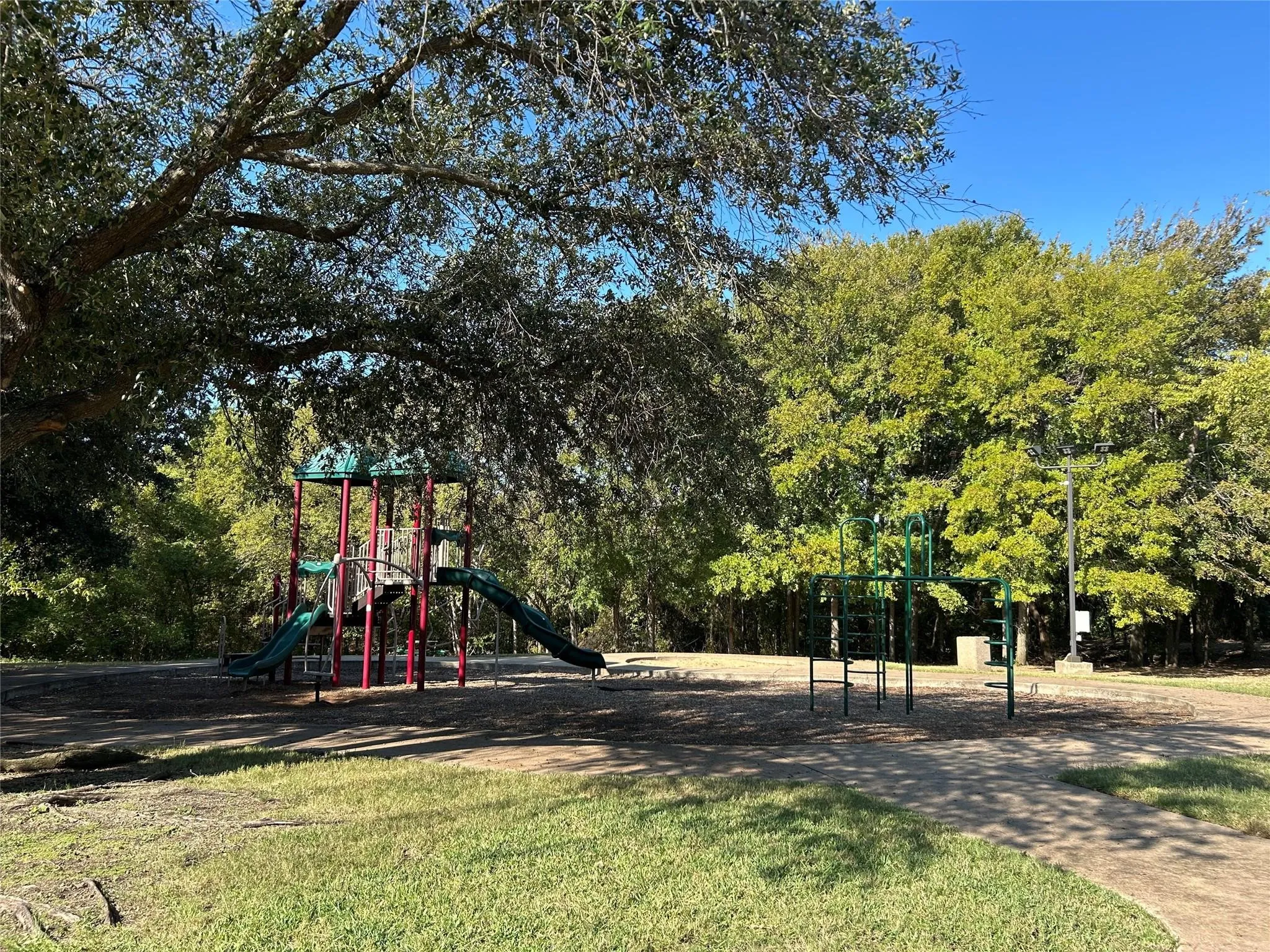 Single Family Residence For Rent in Collin County , 2011 Saint Anne Drive, Allen, Texas 75013, 4 Bedroom, 3 Bathroom, 2 Garage spaces, 2,628 Sqft, built in 1999, mls#21396192, Real Estate Agent in Allen, Homes For Rent in Collin county, Homes For Rent in Allen, Realtor in Allen Texas, Real Estate Brokerage Independent Realty Texas, Luminita Cordes Realtor