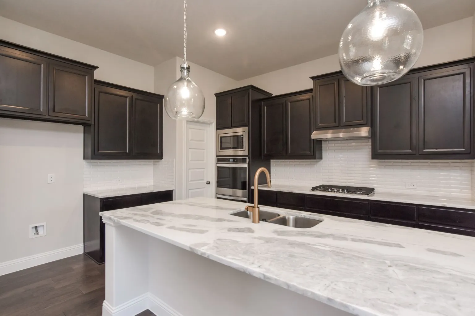 Single Family Residence For Rent in Denton County , 5501 Crestview Drive, Celina, Texas 75009, 4 Bedroom, 3 Bathroom, 2 Garage spaces, 2,533 Sqft, built in 2022, mls#21396140, Real Estate Agent in Celina, Homes For Rent in Denton county, Homes For Rent in Celina, Realtor in Celina Texas, Real Estate Brokerage Independent Realty Texas, Luminita Cordes Realtor
