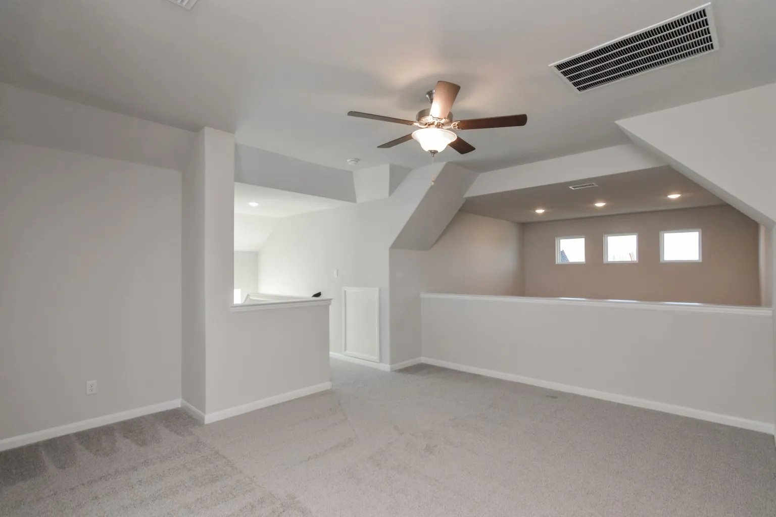 Single Family Residence For Rent in Denton County , 5501 Crestview Drive, Celina, Texas 75009, 4 Bedroom, 3 Bathroom, 2 Garage spaces, 2,533 Sqft, built in 2022, mls#21396140, Real Estate Agent in Celina, Homes For Rent in Denton county, Homes For Rent in Celina, Realtor in Celina Texas, Real Estate Brokerage Independent Realty Texas, Luminita Cordes Realtor