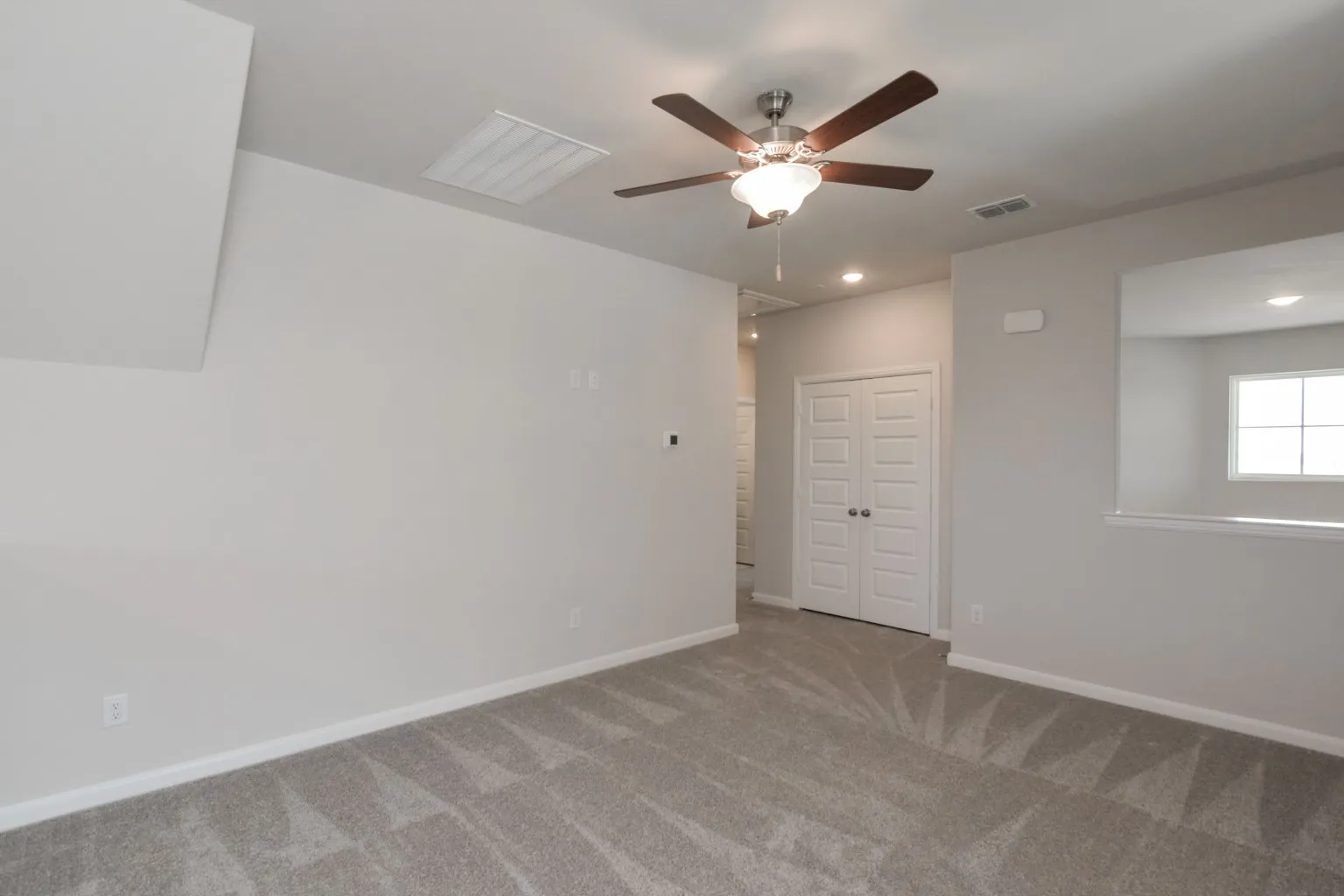 Single Family Residence For Rent in Denton County , 5501 Crestview Drive, Celina, Texas 75009, 4 Bedroom, 3 Bathroom, 2 Garage spaces, 2,533 Sqft, built in 2022, mls#21396140, Real Estate Agent in Celina, Homes For Rent in Denton county, Homes For Rent in Celina, Realtor in Celina Texas, Real Estate Brokerage Independent Realty Texas, Luminita Cordes Realtor
