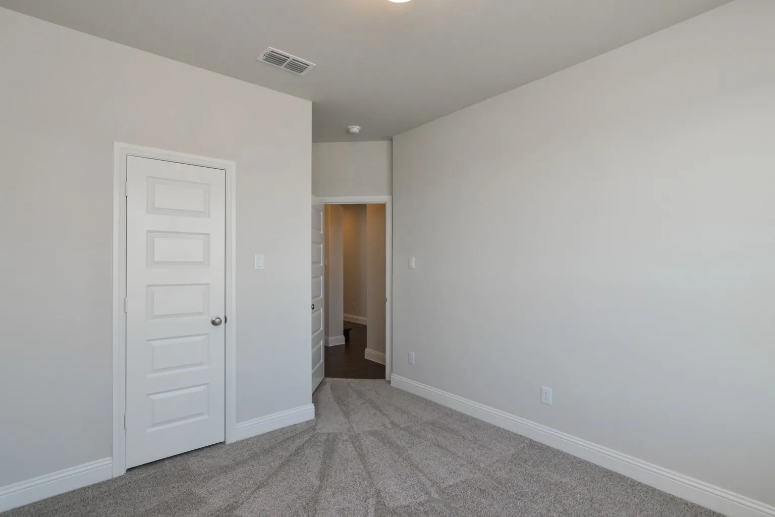 Single Family Residence For Rent in Denton County , 5501 Crestview Drive, Celina, Texas 75009, 4 Bedroom, 3 Bathroom, 2 Garage spaces, 2,533 Sqft, built in 2022, mls#21396140, Real Estate Agent in Celina, Homes For Rent in Denton county, Homes For Rent in Celina, Realtor in Celina Texas, Real Estate Brokerage Independent Realty Texas, Luminita Cordes Realtor