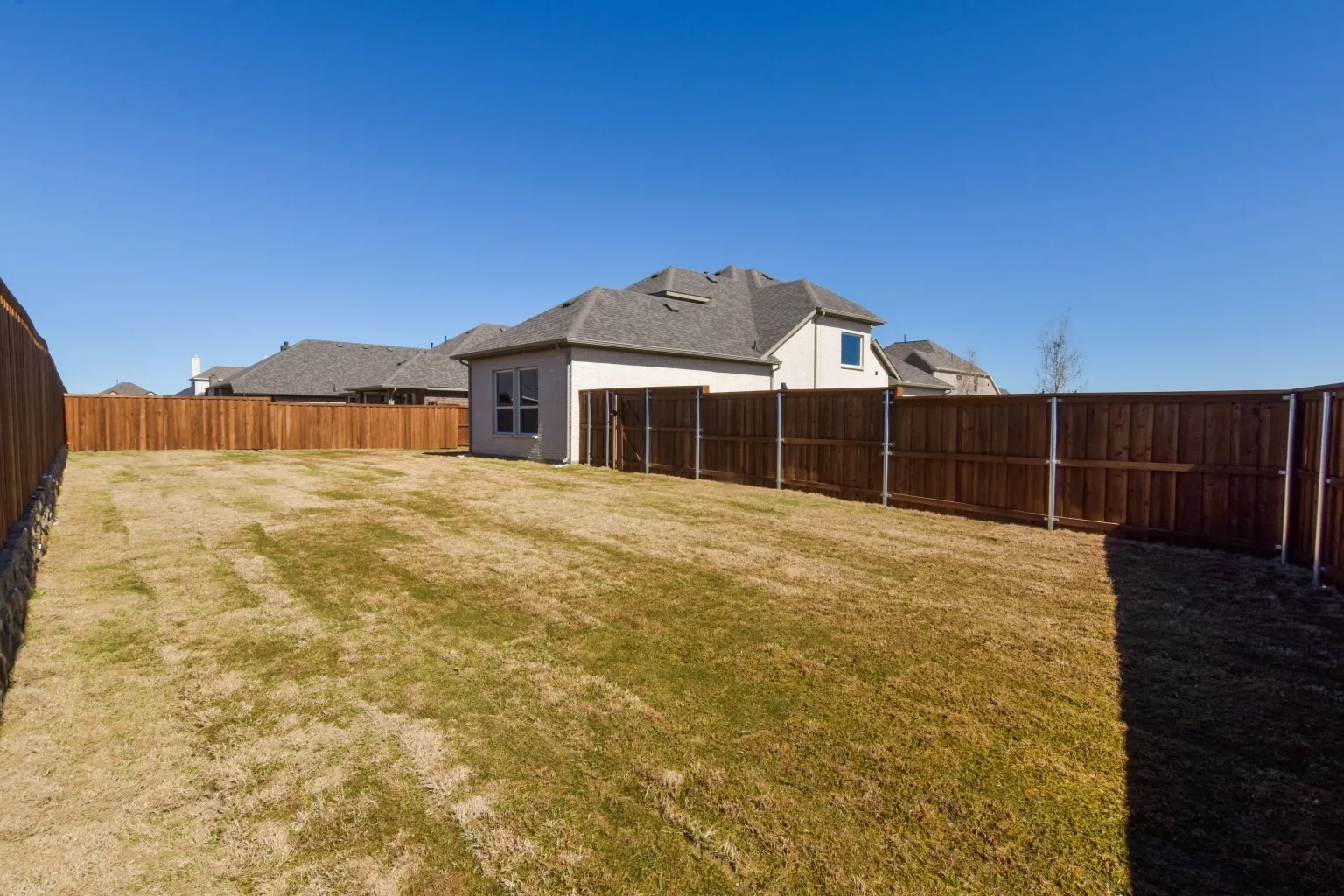 Single Family Residence For Rent in Denton County , 5501 Crestview Drive, Celina, Texas 75009, 4 Bedroom, 3 Bathroom, 2 Garage spaces, 2,533 Sqft, built in 2022, mls#21396140, Real Estate Agent in Celina, Homes For Rent in Denton county, Homes For Rent in Celina, Realtor in Celina Texas, Real Estate Brokerage Independent Realty Texas, Luminita Cordes Realtor