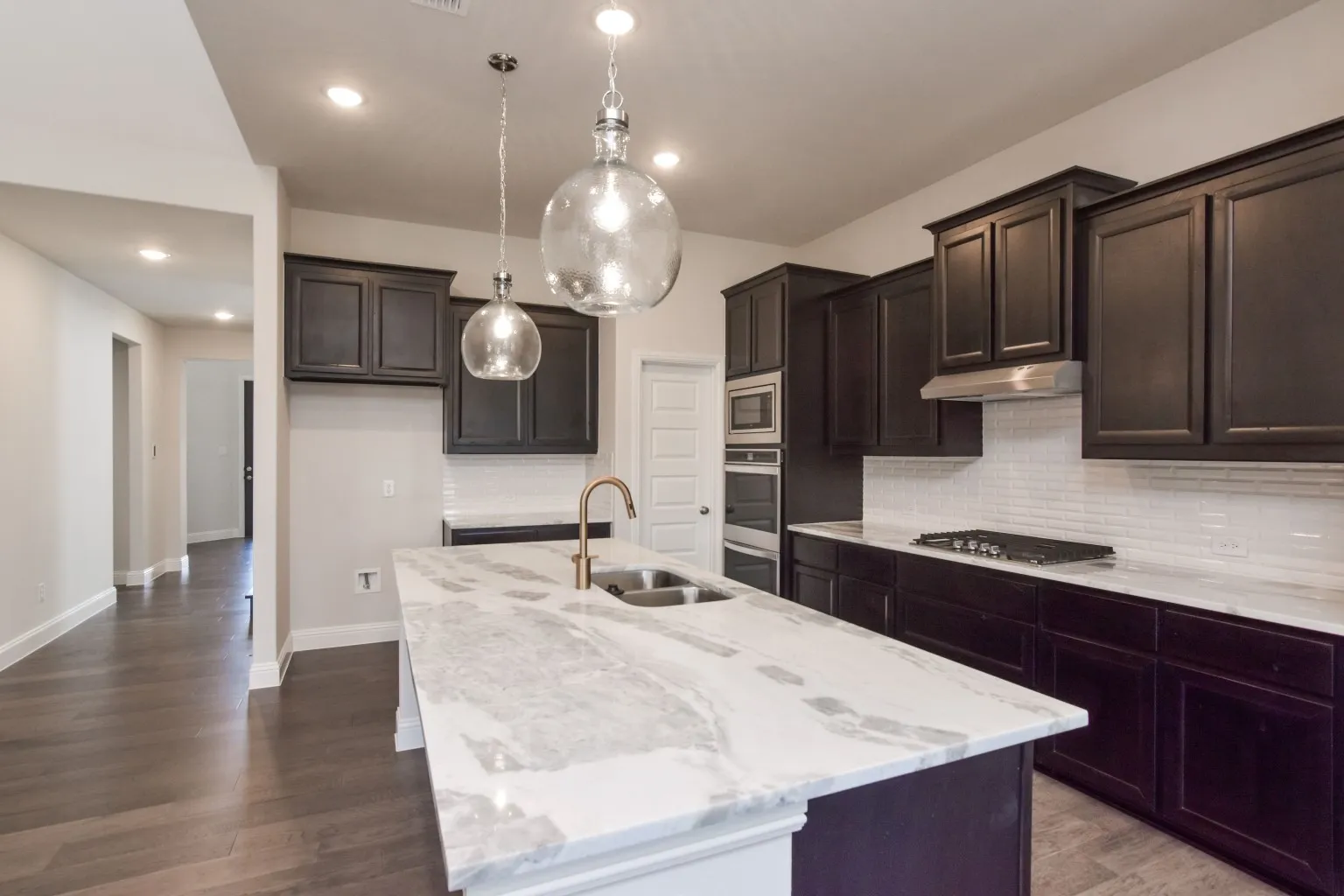 Single Family Residence For Rent in Denton County , 5501 Crestview Drive, Celina, Texas 75009, 4 Bedroom, 3 Bathroom, 2 Garage spaces, 2,533 Sqft, built in 2022, mls#21396140, Real Estate Agent in Celina, Homes For Rent in Denton county, Homes For Rent in Celina, Realtor in Celina Texas, Real Estate Brokerage Independent Realty Texas, Luminita Cordes Realtor