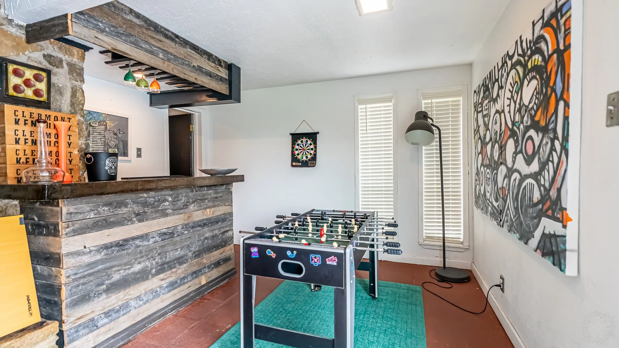 Area in basement and walk out to pool