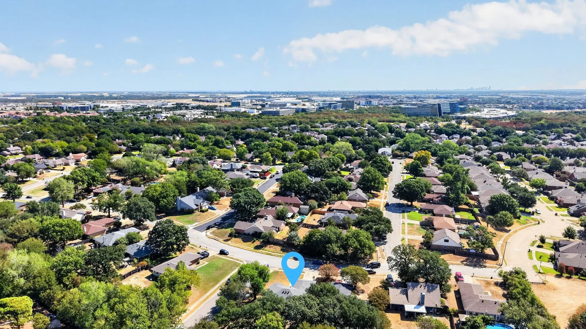 Single Family Residence For Sale in Tarrant County , 806 Creekside Drive, Euless, Texas 76040, 3 Bedroom, 2 Bathroom, 2 Garage spaces, 1,735 Sqft, built in 1984, mls#21387503, Real Estate Agent in Euless, Homes For Sale in Tarrant county, Homes For Sale in Euless, Realtor in Euless Texas, Real Estate Brokerage Independent Realty Texas, Luminita Cordes Realtor