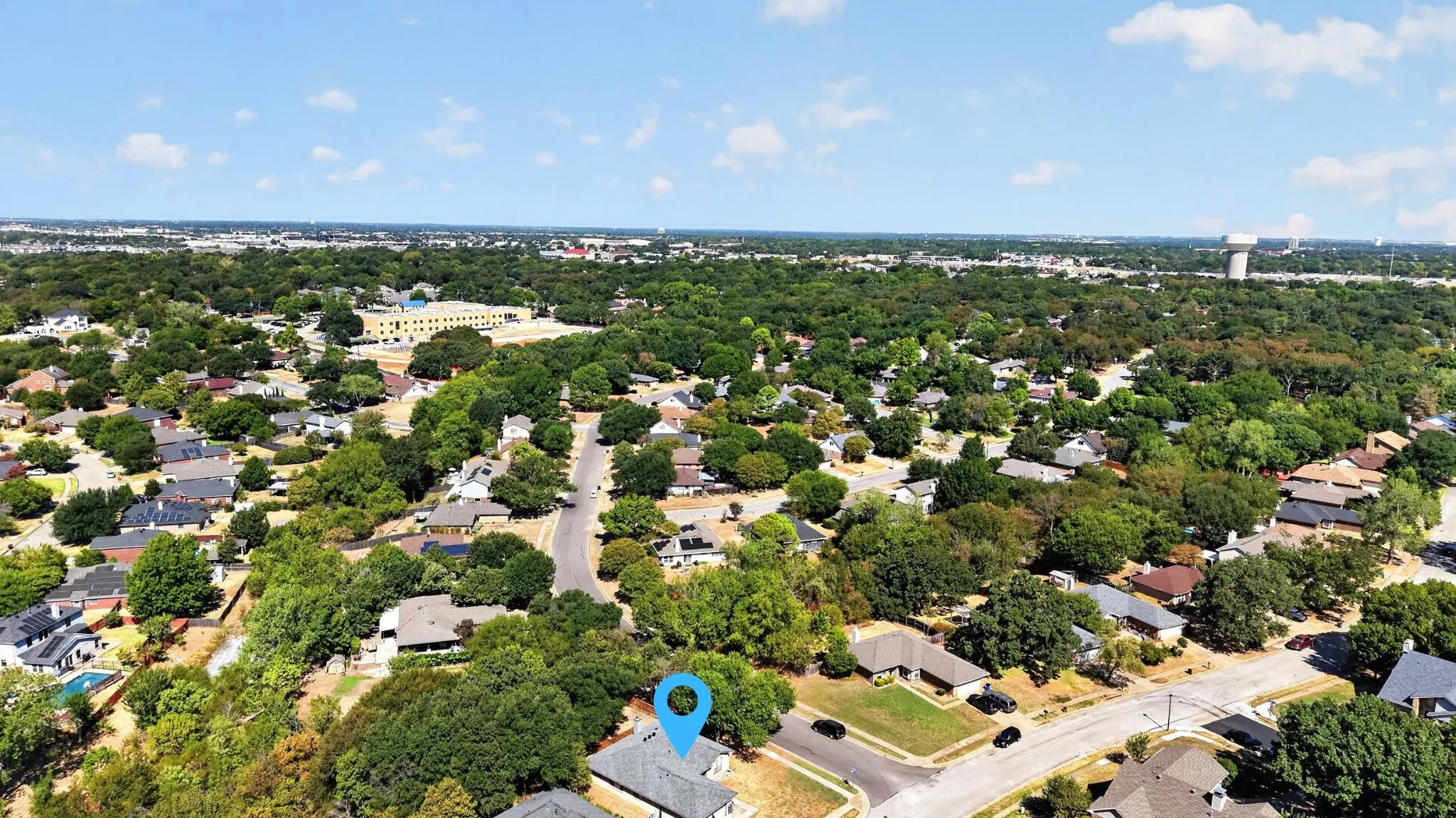 Single Family Residence For Sale in Tarrant County , 806 Creekside Drive, Euless, Texas 76040, 3 Bedroom, 2 Bathroom, 2 Garage spaces, 1,735 Sqft, built in 1984, mls#21387503, Real Estate Agent in Euless, Homes For Sale in Tarrant county, Homes For Sale in Euless, Realtor in Euless Texas, Real Estate Brokerage Independent Realty Texas, Luminita Cordes Realtor