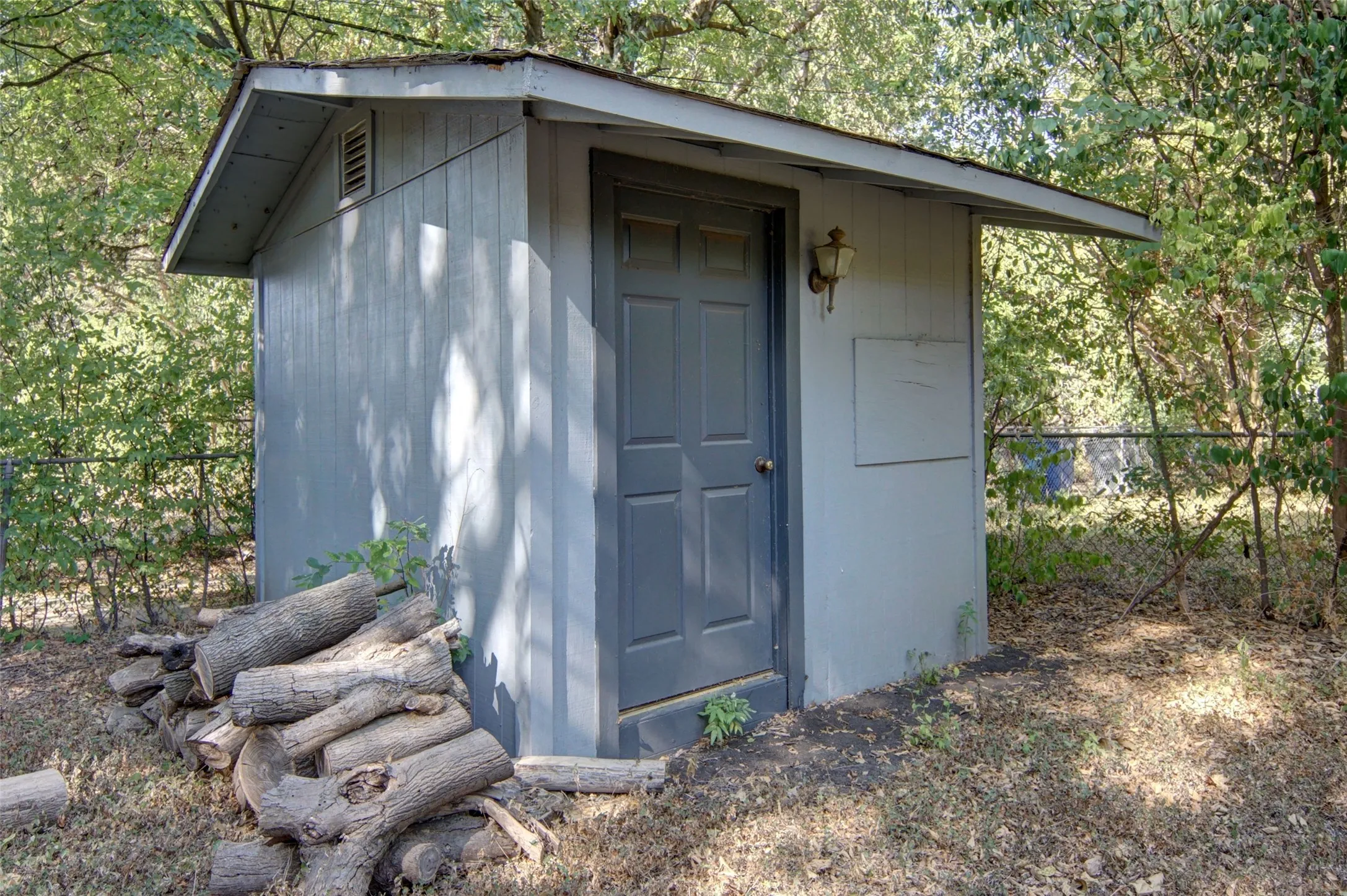 Single Family Residence For Sale in Dallas County , 2024 Blake Avenue, Dallas, Texas 75228, 3 Bedroom, 2 Bathroom, 1 Garage spaces, 1,484 Sqft, built in 1955, mls#21396158, Real Estate Agent in Dallas, Homes For Sale in Dallas county, Homes For Sale in Dallas, Realtor in Dallas Texas, Real Estate Brokerage Independent Realty Texas, Luminita Cordes Realtor