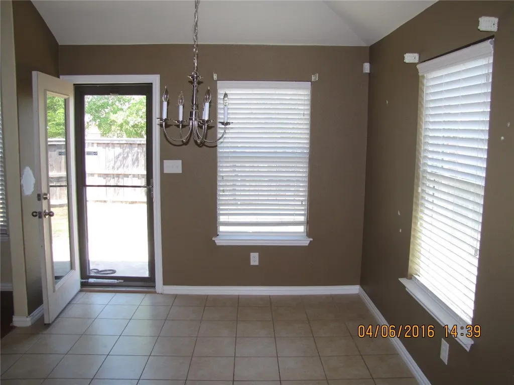Single Family Residence For Rent in Collin County , 4200 Ridgewood Road, Melissa, Texas 75454, 3 Bedroom, 2 Bathroom, 2 Garage spaces, 1,540 Sqft, built in 2009, mls#21396206, Real Estate Agent in Melissa, Homes For Rent in Collin county, Homes For Rent in Melissa, Realtor in Melissa Texas, Real Estate Brokerage Independent Realty Texas, Luminita Cordes Realtor