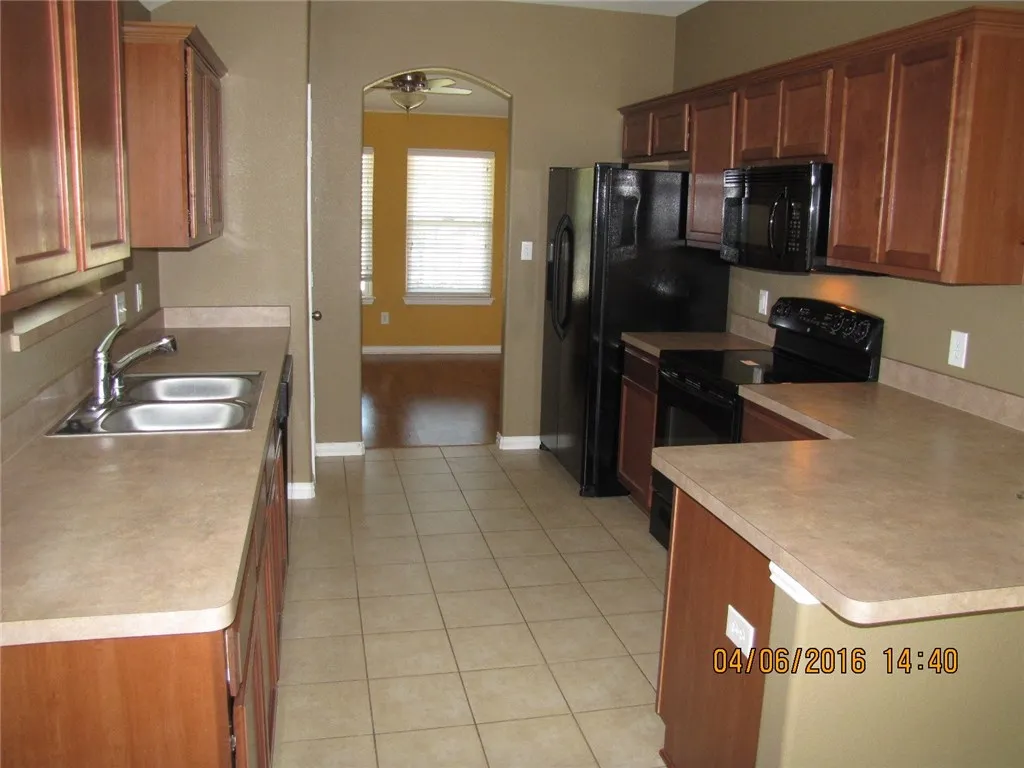 Single Family Residence For Rent in Collin County , 4200 Ridgewood Road, Melissa, Texas 75454, 3 Bedroom, 2 Bathroom, 2 Garage spaces, 1,540 Sqft, built in 2009, mls#21396206, Real Estate Agent in Melissa, Homes For Rent in Collin county, Homes For Rent in Melissa, Realtor in Melissa Texas, Real Estate Brokerage Independent Realty Texas, Luminita Cordes Realtor