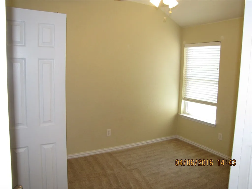 Single Family Residence For Rent in Collin County , 4200 Ridgewood Road, Melissa, Texas 75454, 3 Bedroom, 2 Bathroom, 2 Garage spaces, 1,540 Sqft, built in 2009, mls#21396206, Real Estate Agent in Melissa, Homes For Rent in Collin county, Homes For Rent in Melissa, Realtor in Melissa Texas, Real Estate Brokerage Independent Realty Texas, Luminita Cordes Realtor