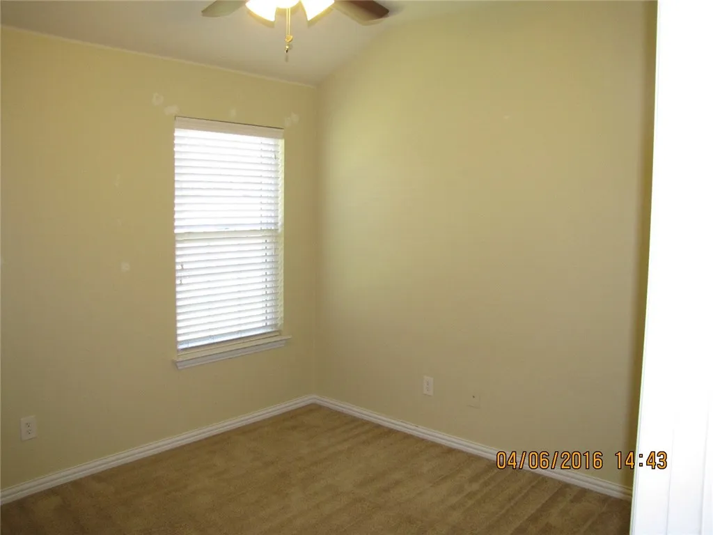 Single Family Residence For Rent in Collin County , 4200 Ridgewood Road, Melissa, Texas 75454, 3 Bedroom, 2 Bathroom, 2 Garage spaces, 1,540 Sqft, built in 2009, mls#21396206, Real Estate Agent in Melissa, Homes For Rent in Collin county, Homes For Rent in Melissa, Realtor in Melissa Texas, Real Estate Brokerage Independent Realty Texas, Luminita Cordes Realtor