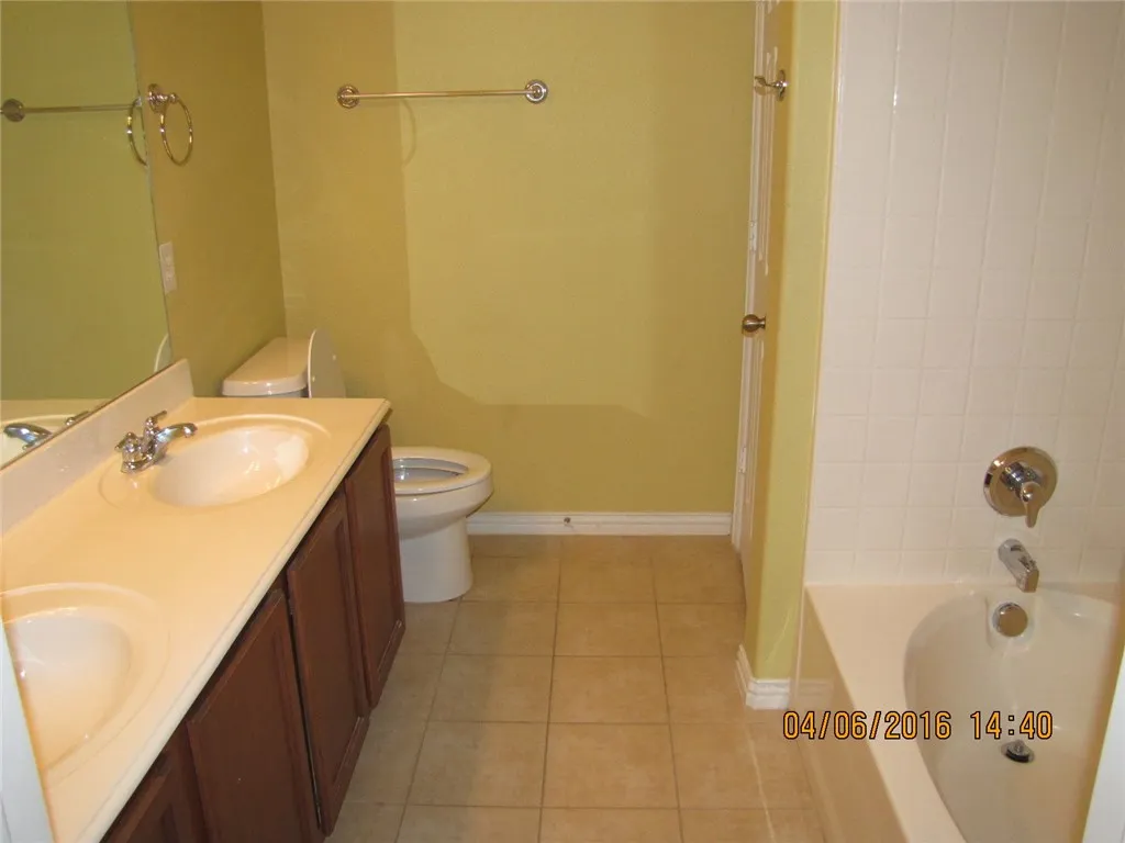 Single Family Residence For Rent in Collin County , 4200 Ridgewood Road, Melissa, Texas 75454, 3 Bedroom, 2 Bathroom, 2 Garage spaces, 1,540 Sqft, built in 2009, mls#21396206, Real Estate Agent in Melissa, Homes For Rent in Collin county, Homes For Rent in Melissa, Realtor in Melissa Texas, Real Estate Brokerage Independent Realty Texas, Luminita Cordes Realtor