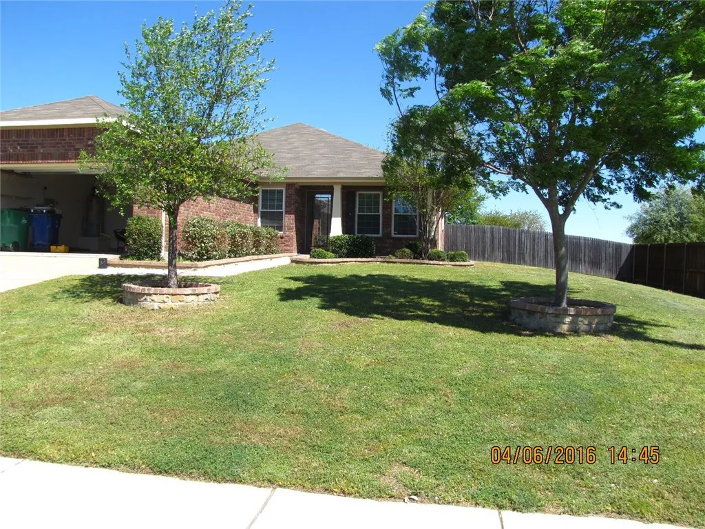 Single Family Residence For Rent in Collin County , 4200 Ridgewood Road, Melissa, Texas 75454, 3 Bedroom, 2 Bathroom, 2 Garage spaces, 1,540 Sqft, built in 2009, mls#21396206, Real Estate Agent in Melissa, Homes For Rent in Collin county, Homes For Rent in Melissa, Realtor in Melissa Texas, Real Estate Brokerage Independent Realty Texas, Luminita Cordes Realtor