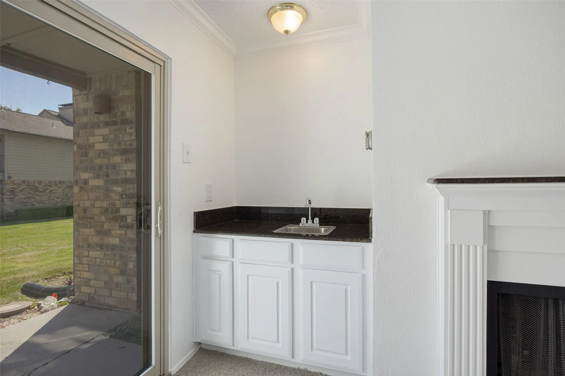 Condominium For Rent in Dallas County , 5300 Keller Springs 1086, Dallas, Texas 75248, 2 Bedroom, 2 Bathroom, Garage spaces, 1,189 Sqft, built in 1982, mls#21396176, Real Estate Agent in Dallas, Homes For Rent in Dallas county, Homes For Rent in Dallas, Realtor in Dallas Texas, Real Estate Brokerage Independent Realty Texas, Luminita Cordes Realtor