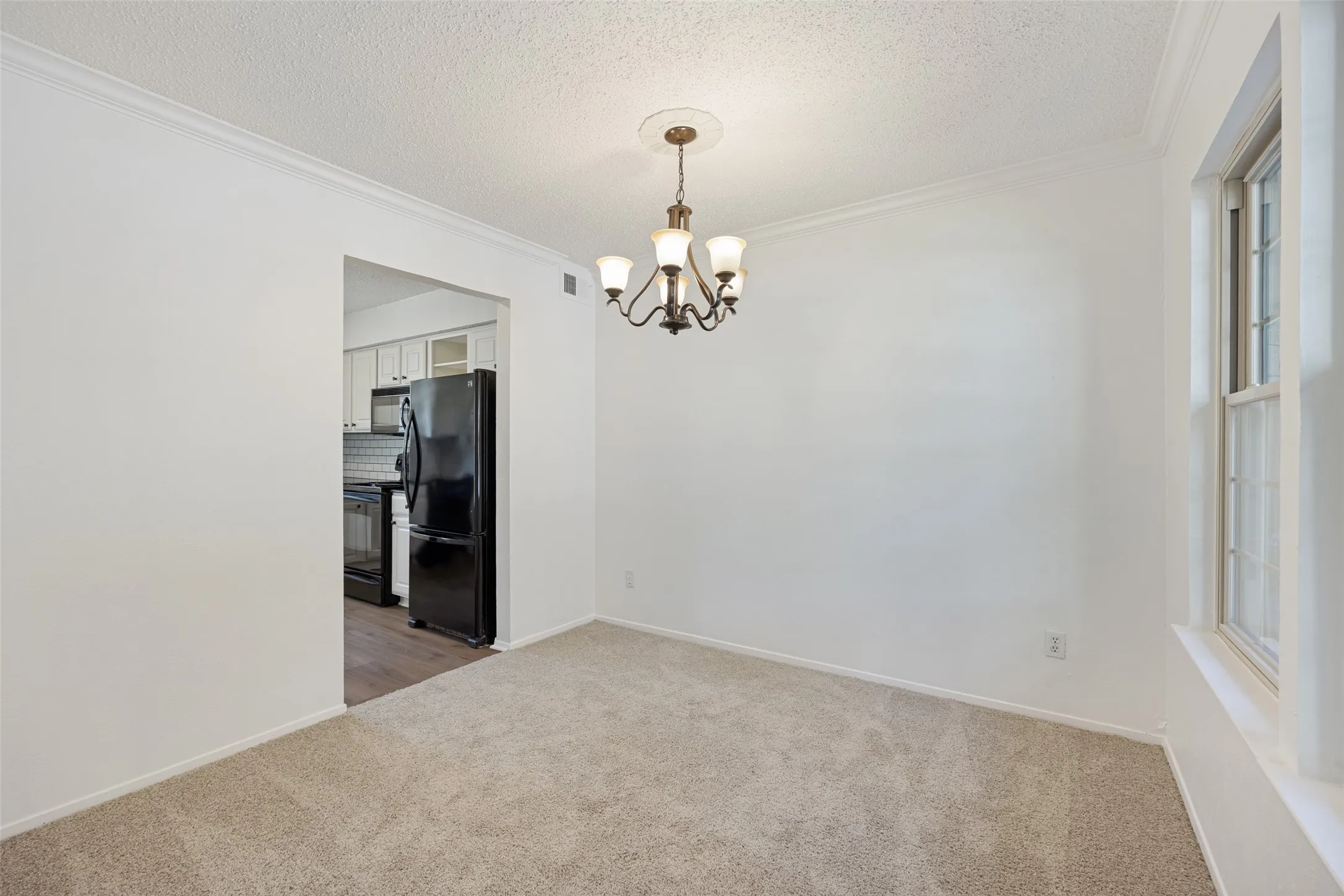 Condominium For Rent in Dallas County , 5300 Keller Springs 1086, Dallas, Texas 75248, 2 Bedroom, 2 Bathroom, Garage spaces, 1,189 Sqft, built in 1982, mls#21396176, Real Estate Agent in Dallas, Homes For Rent in Dallas county, Homes For Rent in Dallas, Realtor in Dallas Texas, Real Estate Brokerage Independent Realty Texas, Luminita Cordes Realtor