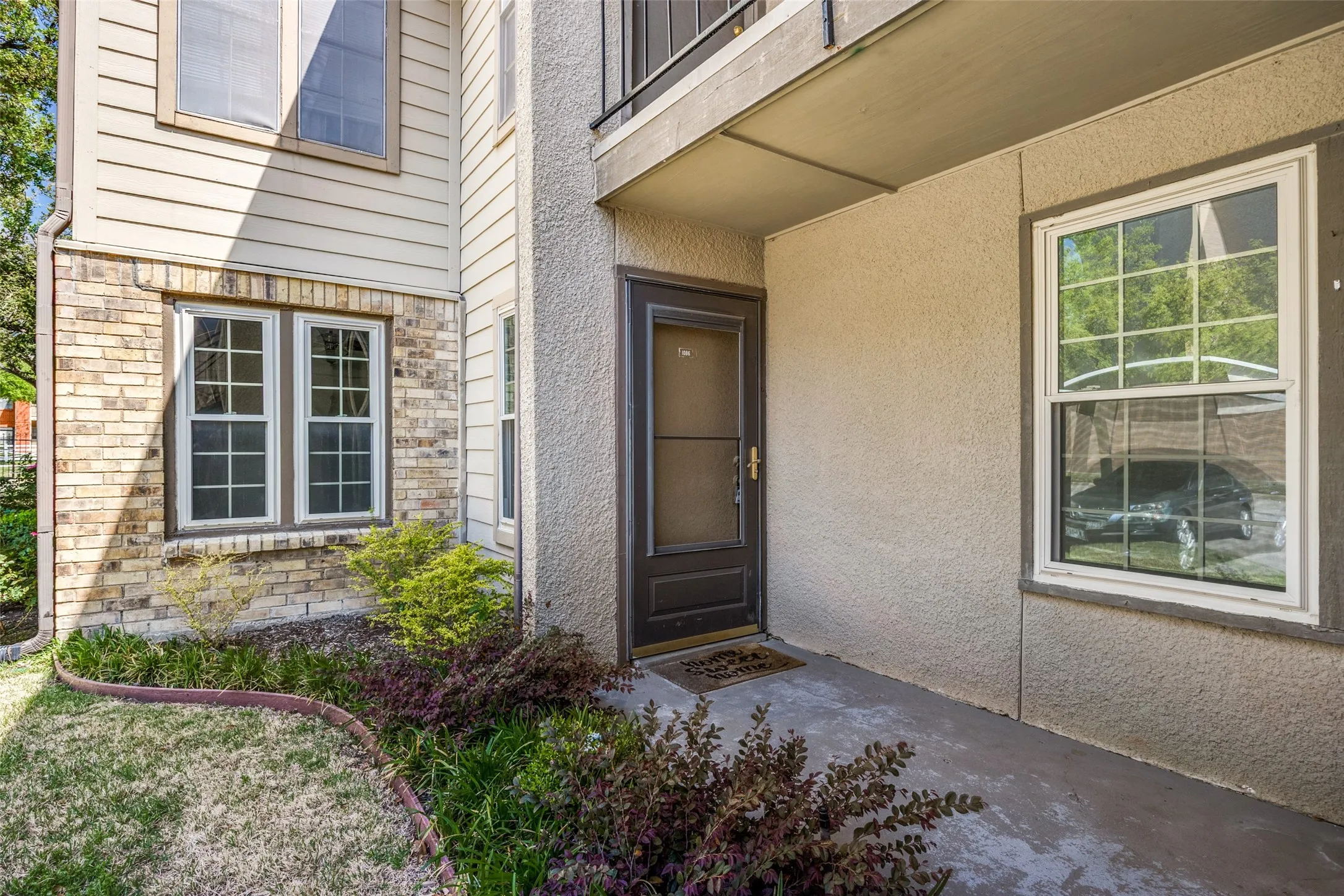 Condominium For Rent in Dallas County , 5300 Keller Springs 1086, Dallas, Texas 75248, 2 Bedroom, 2 Bathroom, Garage spaces, 1,189 Sqft, built in 1982, mls#21396176, Real Estate Agent in Dallas, Homes For Rent in Dallas county, Homes For Rent in Dallas, Realtor in Dallas Texas, Real Estate Brokerage Independent Realty Texas, Luminita Cordes Realtor