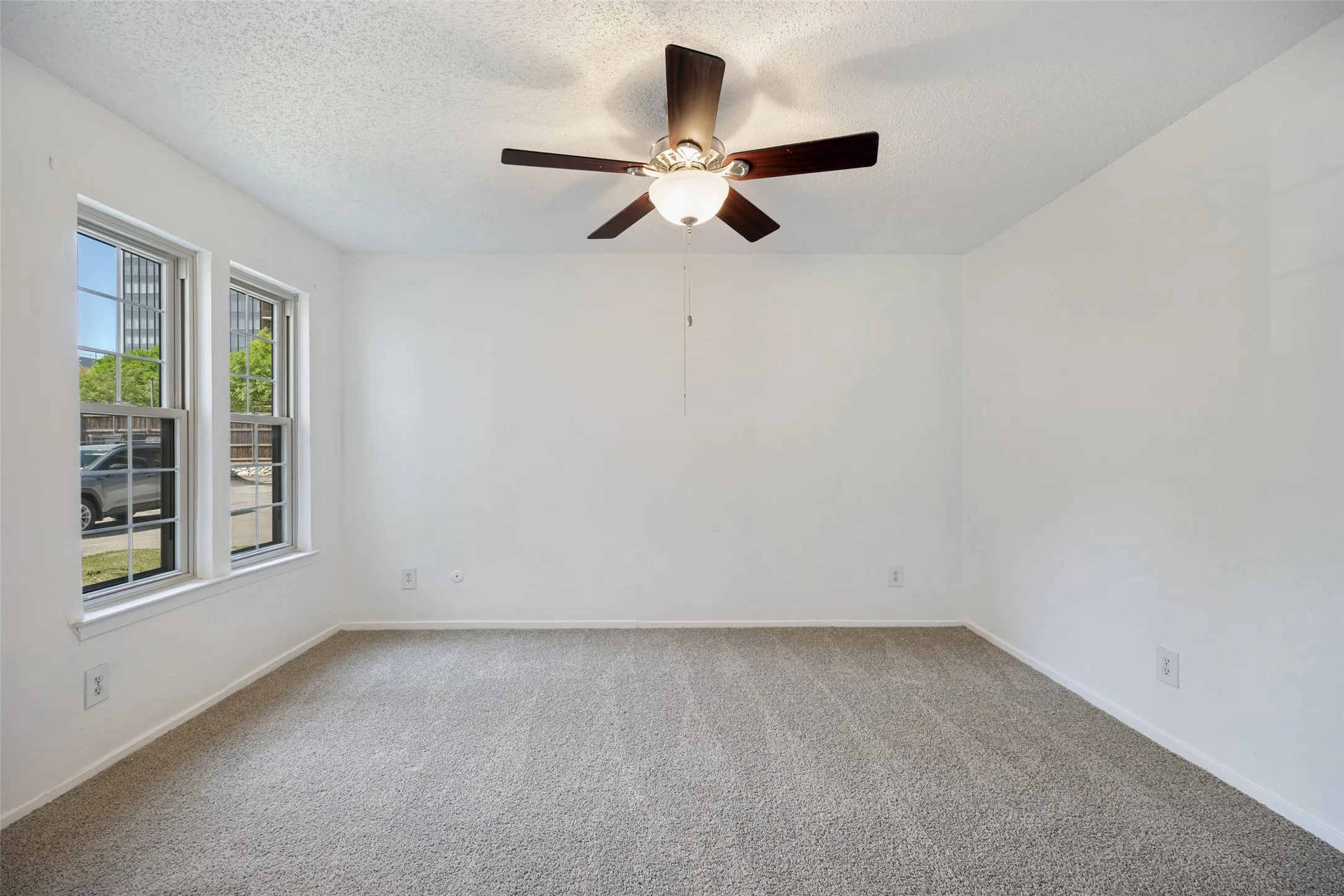 Condominium For Rent in Dallas County , 5300 Keller Springs 1086, Dallas, Texas 75248, 2 Bedroom, 2 Bathroom, Garage spaces, 1,189 Sqft, built in 1982, mls#21396176, Real Estate Agent in Dallas, Homes For Rent in Dallas county, Homes For Rent in Dallas, Realtor in Dallas Texas, Real Estate Brokerage Independent Realty Texas, Luminita Cordes Realtor