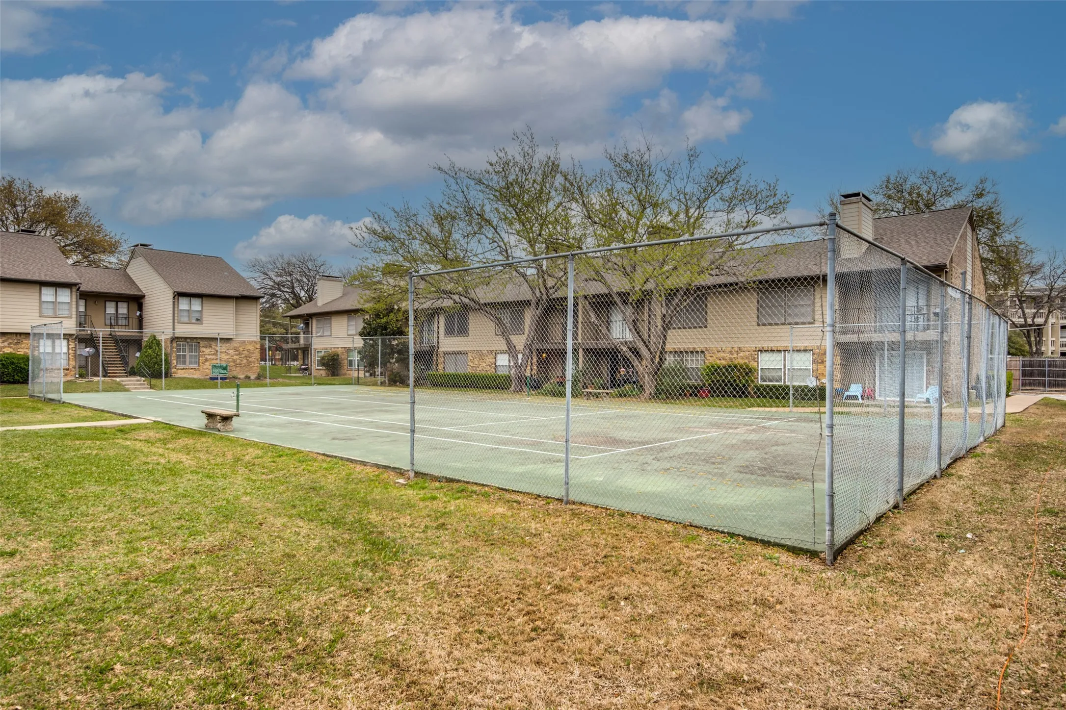 Condominium For Rent in Dallas County , 5300 Keller Springs 1086, Dallas, Texas 75248, 2 Bedroom, 2 Bathroom, Garage spaces, 1,189 Sqft, built in 1982, mls#21396176, Real Estate Agent in Dallas, Homes For Rent in Dallas county, Homes For Rent in Dallas, Realtor in Dallas Texas, Real Estate Brokerage Independent Realty Texas, Luminita Cordes Realtor