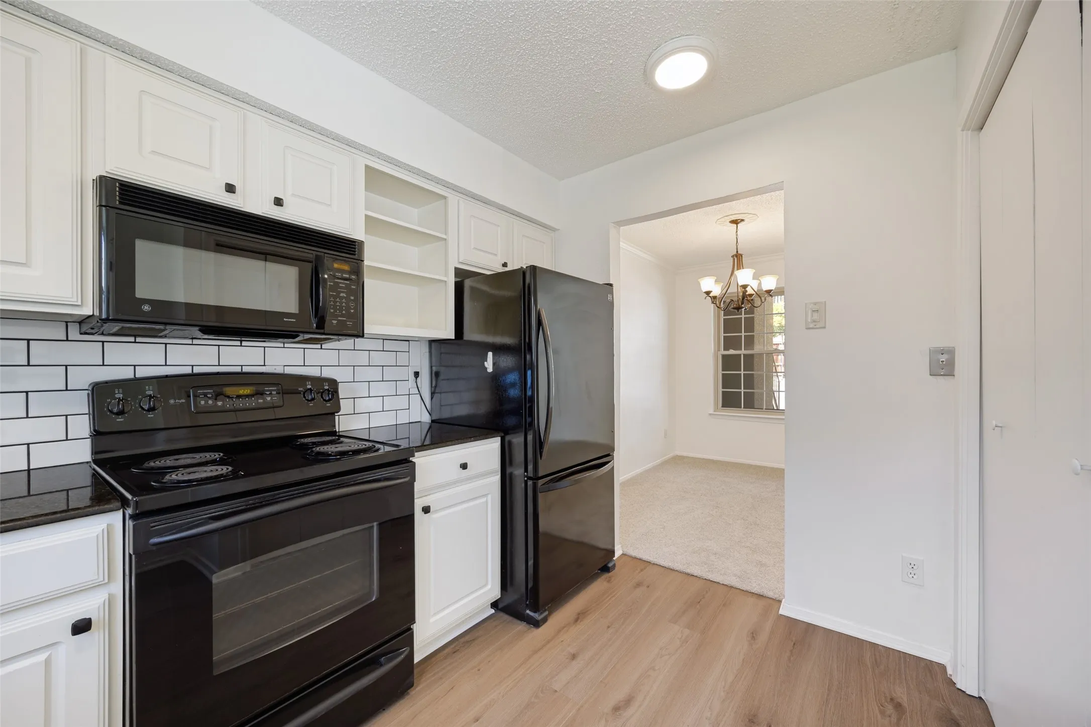 Condominium For Rent in Dallas County , 5300 Keller Springs 1086, Dallas, Texas 75248, 2 Bedroom, 2 Bathroom, Garage spaces, 1,189 Sqft, built in 1982, mls#21396176, Real Estate Agent in Dallas, Homes For Rent in Dallas county, Homes For Rent in Dallas, Realtor in Dallas Texas, Real Estate Brokerage Independent Realty Texas, Luminita Cordes Realtor