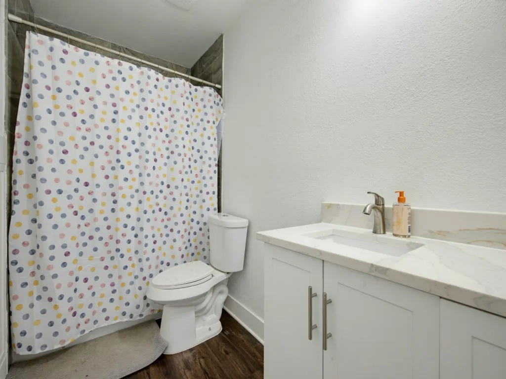 Single Family Residence For Sale in Tarrant County , 2912 Olympia Drive, Grand Prairie, Texas 75052, 4 Bedroom, 2 Bathroom, 1 Garage spaces, 2,370 Sqft, built in 1992, mls#21395911, Real Estate Agent in Grand Prairie, Homes For Sale in Tarrant county, Homes For Sale in Grand Prairie, Realtor in Grand Prairie Texas, Real Estate Brokerage Independent Realty Texas, Luminita Cordes Realtor