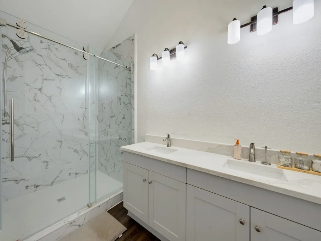 Single Family Residence For Sale in Tarrant County , 2912 Olympia Drive, Grand Prairie, Texas 75052, 4 Bedroom, 2 Bathroom, 1 Garage spaces, 2,370 Sqft, built in 1992, mls#21395911, Real Estate Agent in Grand Prairie, Homes For Sale in Tarrant county, Homes For Sale in Grand Prairie, Realtor in Grand Prairie Texas, Real Estate Brokerage Independent Realty Texas, Luminita Cordes Realtor
