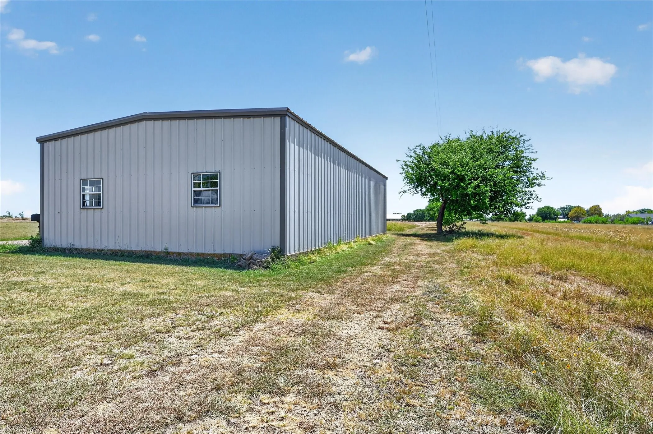 Improved Land For Sale in Ellis County , 0 Lone Elm Road, Waxahachie, Texas 75167, 0, 0, Garage spaces, 0 Sqft, built in 2005, mls#21395855, Real Estate Agent in Waxahachie, Homes For Sale in Ellis county, Homes For Sale in Waxahachie, Realtor in Waxahachie Texas, Real Estate Brokerage Independent Realty Texas, Luminita Cordes Realtor