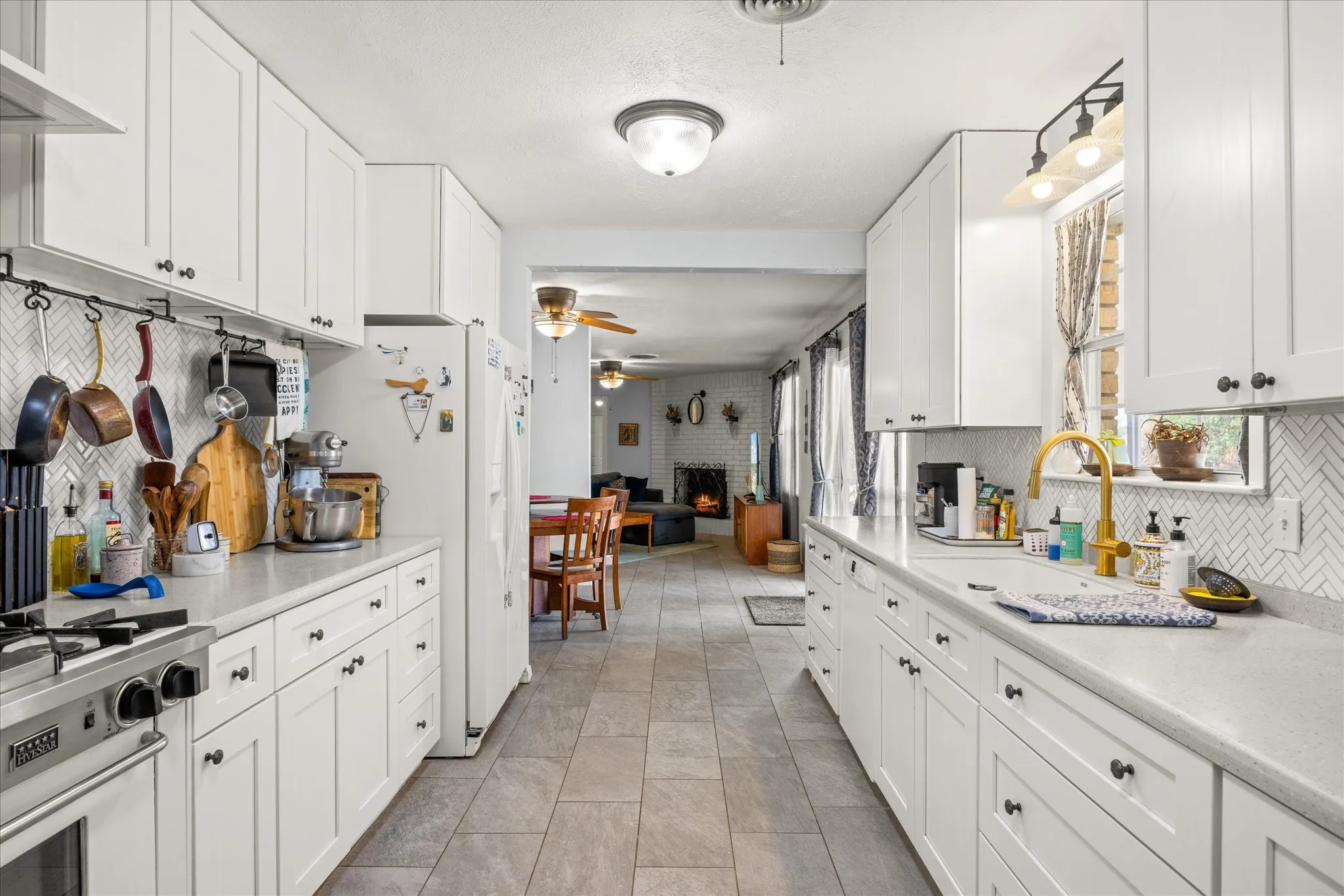 Single Family Residence For Sale in Erath County , 916 Preston Lane, Dublin, Texas 76446, 4 Bedroom, 2 Bathroom, Garage spaces, 2,240 Sqft, built in 1968, mls#21396218, Real Estate Agent in Dublin, Homes For Sale in Erath county, Homes For Sale in Dublin, Realtor in Dublin Texas, Real Estate Brokerage Independent Realty Texas, Luminita Cordes Realtor