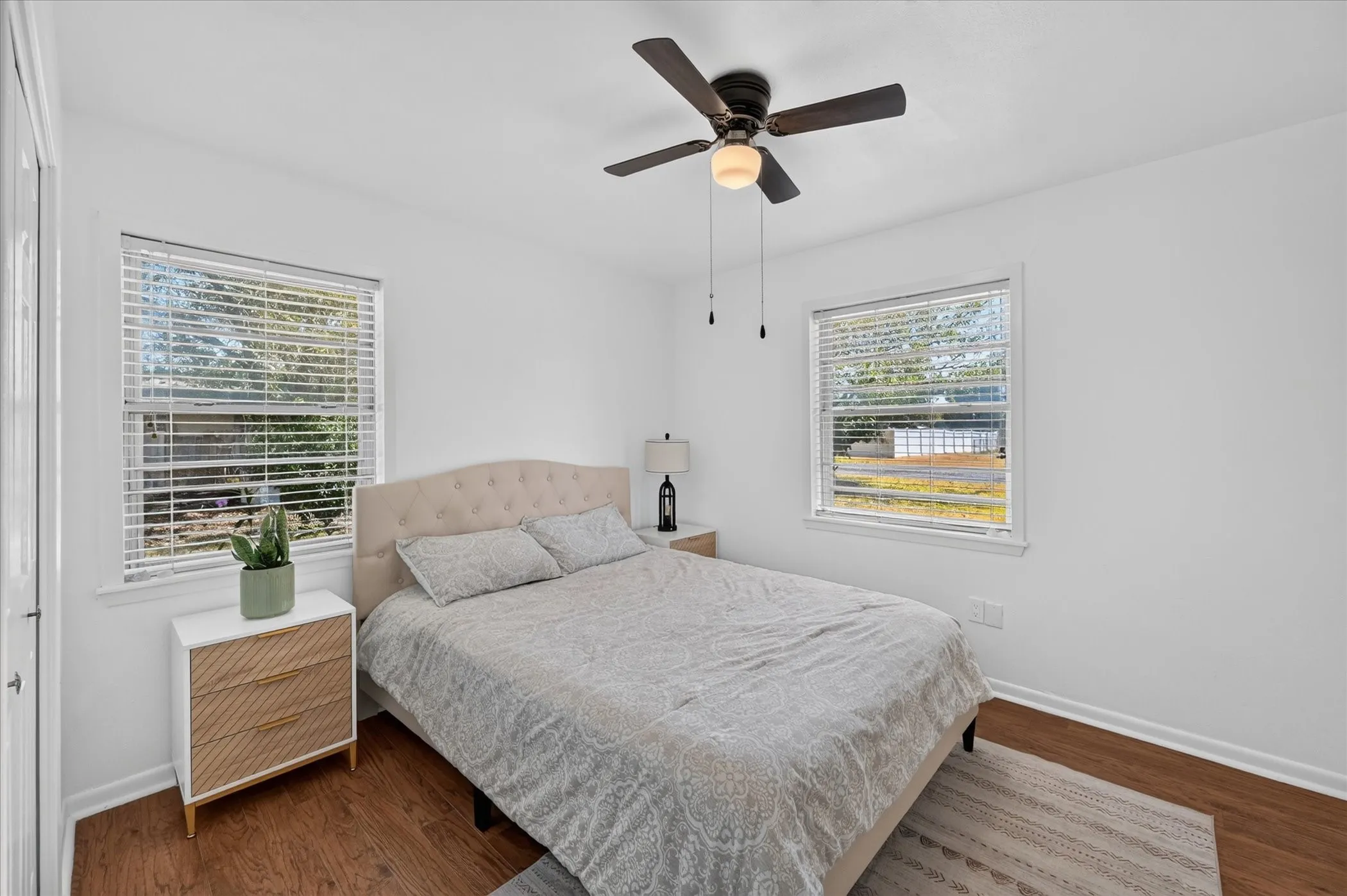 Single Family Residence For Sale in Fannin County , 402 W Carter Street, Savoy, Texas 75479, 3 Bedroom, 2 Bathroom, 2 Garage spaces, 1,176 Sqft, built in 1967, mls#21395946, Real Estate Agent in Savoy, Homes For Sale in Fannin county, Homes For Sale in Savoy, Realtor in Savoy Texas, Real Estate Brokerage Independent Realty Texas, Luminita Cordes Realtor