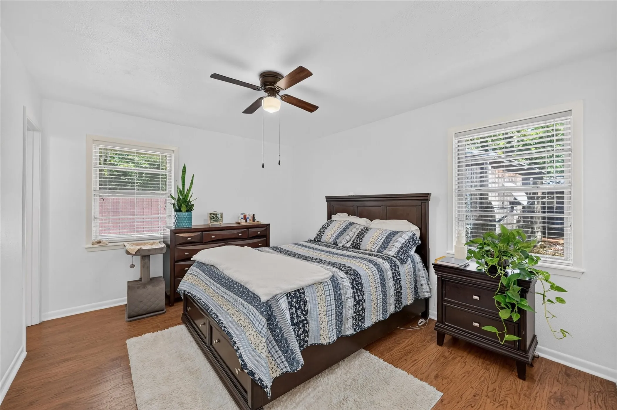 Single Family Residence For Sale in Fannin County , 402 W Carter Street, Savoy, Texas 75479, 3 Bedroom, 2 Bathroom, 2 Garage spaces, 1,176 Sqft, built in 1967, mls#21395946, Real Estate Agent in Savoy, Homes For Sale in Fannin county, Homes For Sale in Savoy, Realtor in Savoy Texas, Real Estate Brokerage Independent Realty Texas, Luminita Cordes Realtor