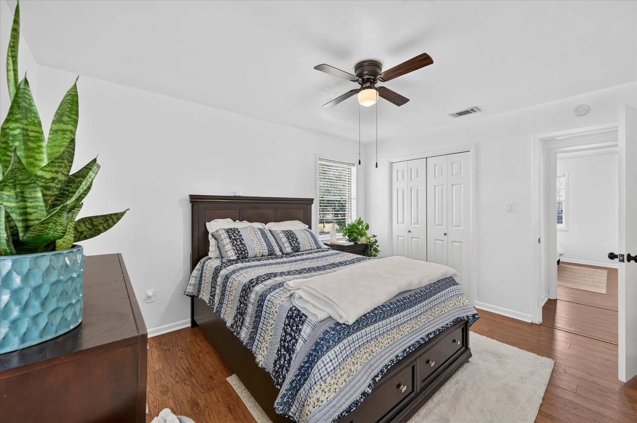 Single Family Residence For Sale in Fannin County , 402 W Carter Street, Savoy, Texas 75479, 3 Bedroom, 2 Bathroom, 2 Garage spaces, 1,176 Sqft, built in 1967, mls#21395946, Real Estate Agent in Savoy, Homes For Sale in Fannin county, Homes For Sale in Savoy, Realtor in Savoy Texas, Real Estate Brokerage Independent Realty Texas, Luminita Cordes Realtor