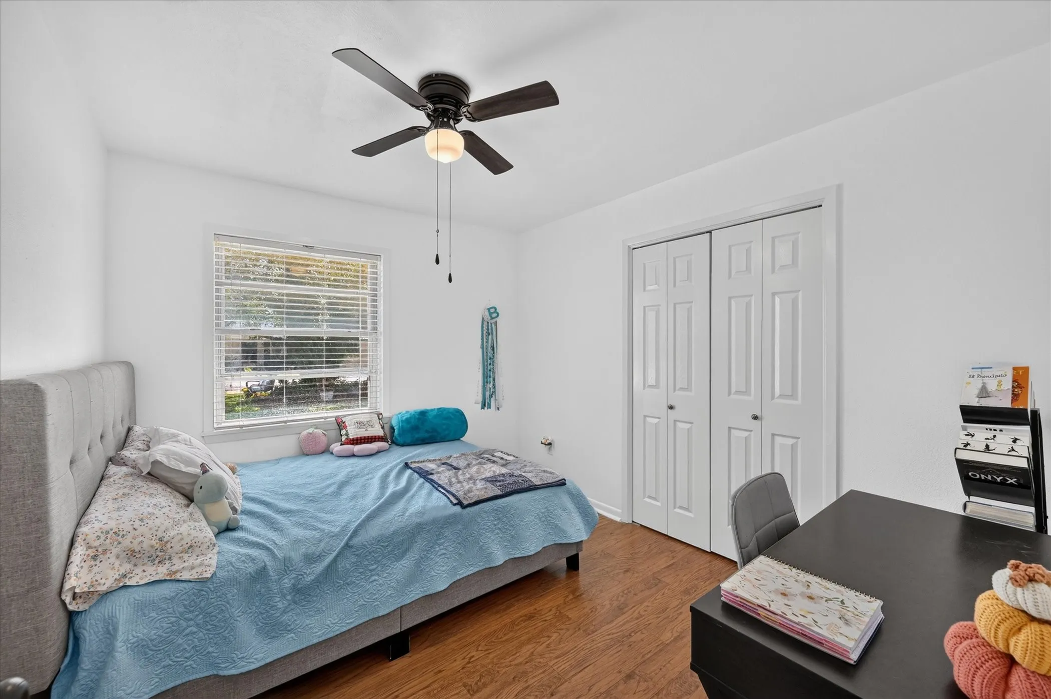 Single Family Residence For Sale in Fannin County , 402 W Carter Street, Savoy, Texas 75479, 3 Bedroom, 2 Bathroom, 2 Garage spaces, 1,176 Sqft, built in 1967, mls#21395946, Real Estate Agent in Savoy, Homes For Sale in Fannin county, Homes For Sale in Savoy, Realtor in Savoy Texas, Real Estate Brokerage Independent Realty Texas, Luminita Cordes Realtor