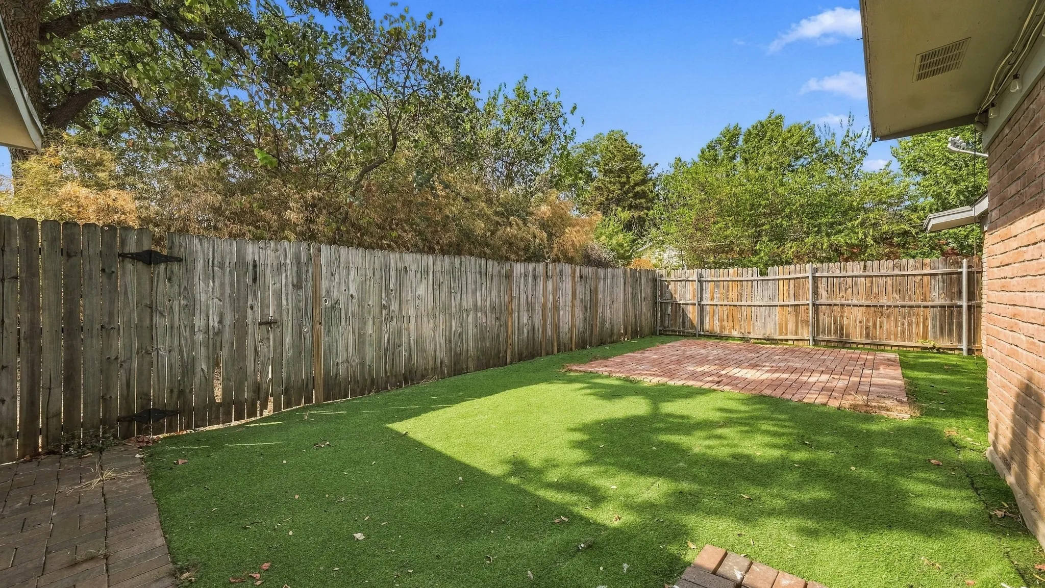 Single Family Residence For Sale in Parker County , 1206 Foster Lane, Weatherford, Texas 76086, 3 Bedroom, 2 Bathroom, Garage spaces, 1,730 Sqft, built in 1965, mls#21395391, Real Estate Agent in Weatherford, Homes For Sale in Parker county, Homes For Sale in Weatherford, Realtor in Weatherford Texas, Real Estate Brokerage Independent Realty Texas, Luminita Cordes Realtor