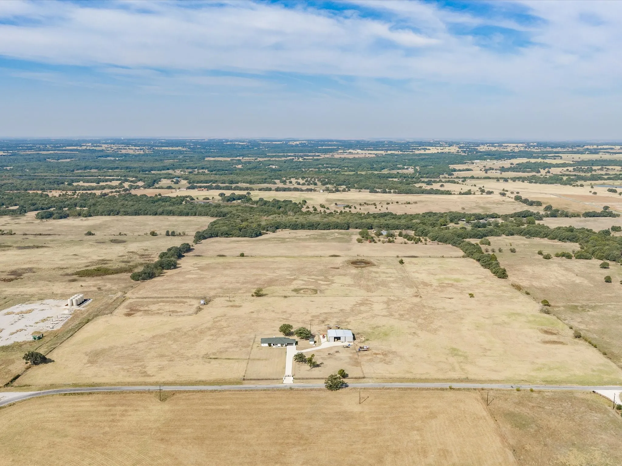 Farm For Sale in Montague County , 3914 Alamo Road, Bowie, Texas 76230, 3 Bedroom, 2 Bathroom, 2 Garage spaces, 2,265 Sqft, built in 1985, mls#21395639, Real Estate Agent in Bowie, Homes For Sale in Montague county, Homes For Sale in Bowie, Realtor in Bowie Texas, Real Estate Brokerage Independent Realty Texas, Luminita Cordes Realtor