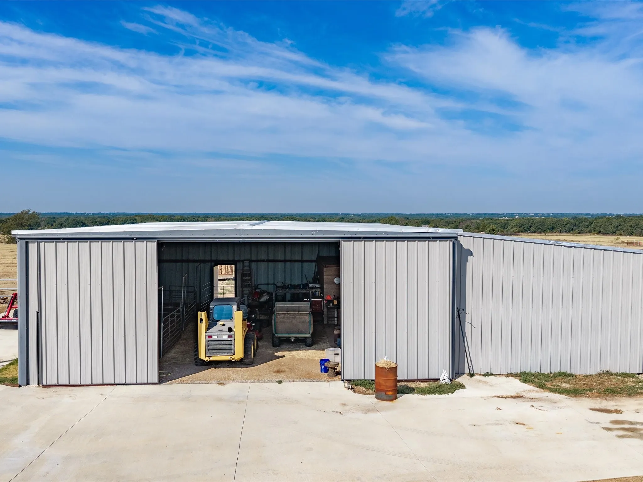 Farm For Sale in Montague County , 3914 Alamo Road, Bowie, Texas 76230, 3 Bedroom, 2 Bathroom, 2 Garage spaces, 2,265 Sqft, built in 1985, mls#21395639, Real Estate Agent in Bowie, Homes For Sale in Montague county, Homes For Sale in Bowie, Realtor in Bowie Texas, Real Estate Brokerage Independent Realty Texas, Luminita Cordes Realtor