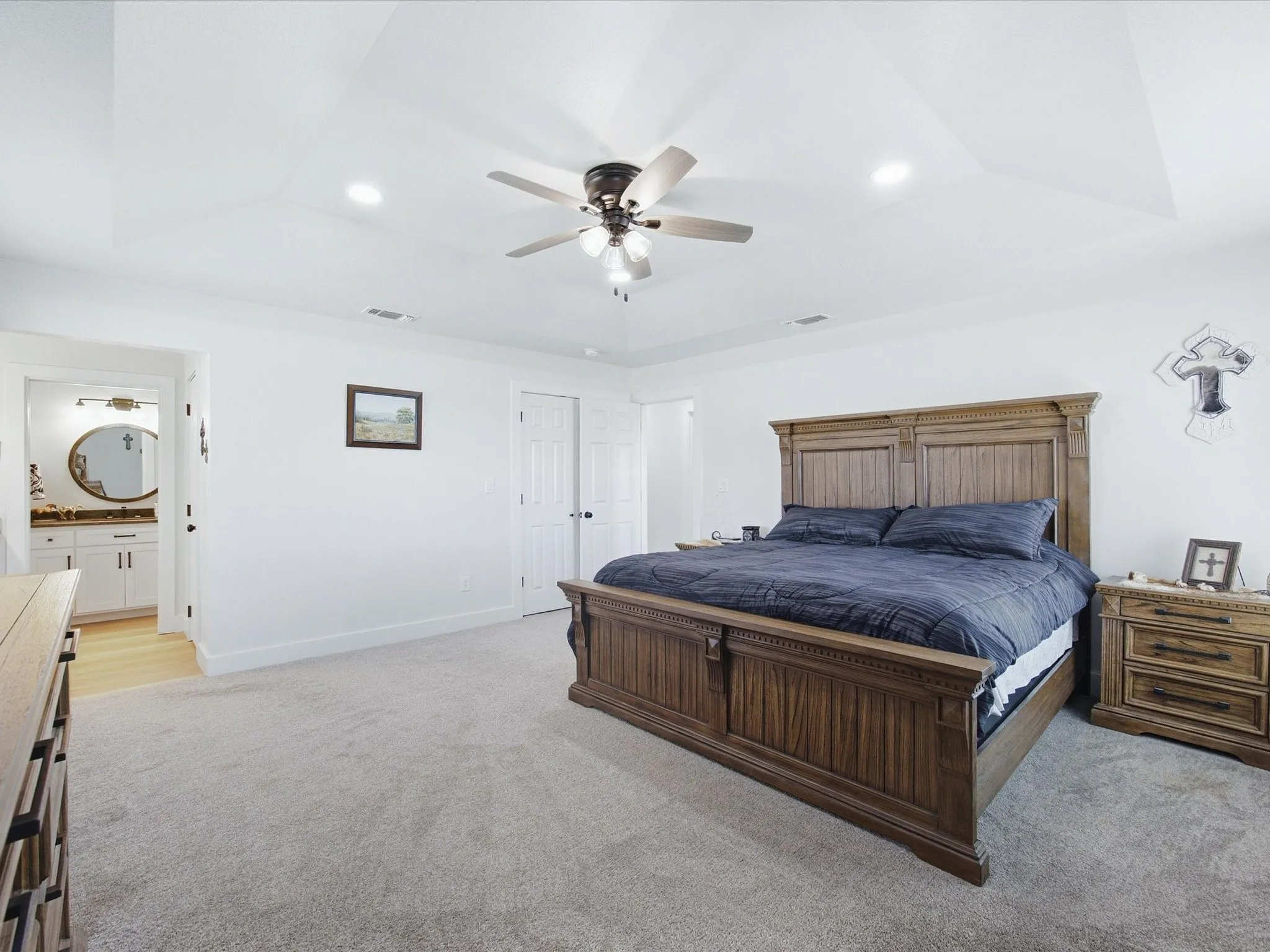 Farm For Sale in Montague County , 3914 Alamo Road, Bowie, Texas 76230, 3 Bedroom, 2 Bathroom, 2 Garage spaces, 2,265 Sqft, built in 1985, mls#21395639, Real Estate Agent in Bowie, Homes For Sale in Montague county, Homes For Sale in Bowie, Realtor in Bowie Texas, Real Estate Brokerage Independent Realty Texas, Luminita Cordes Realtor