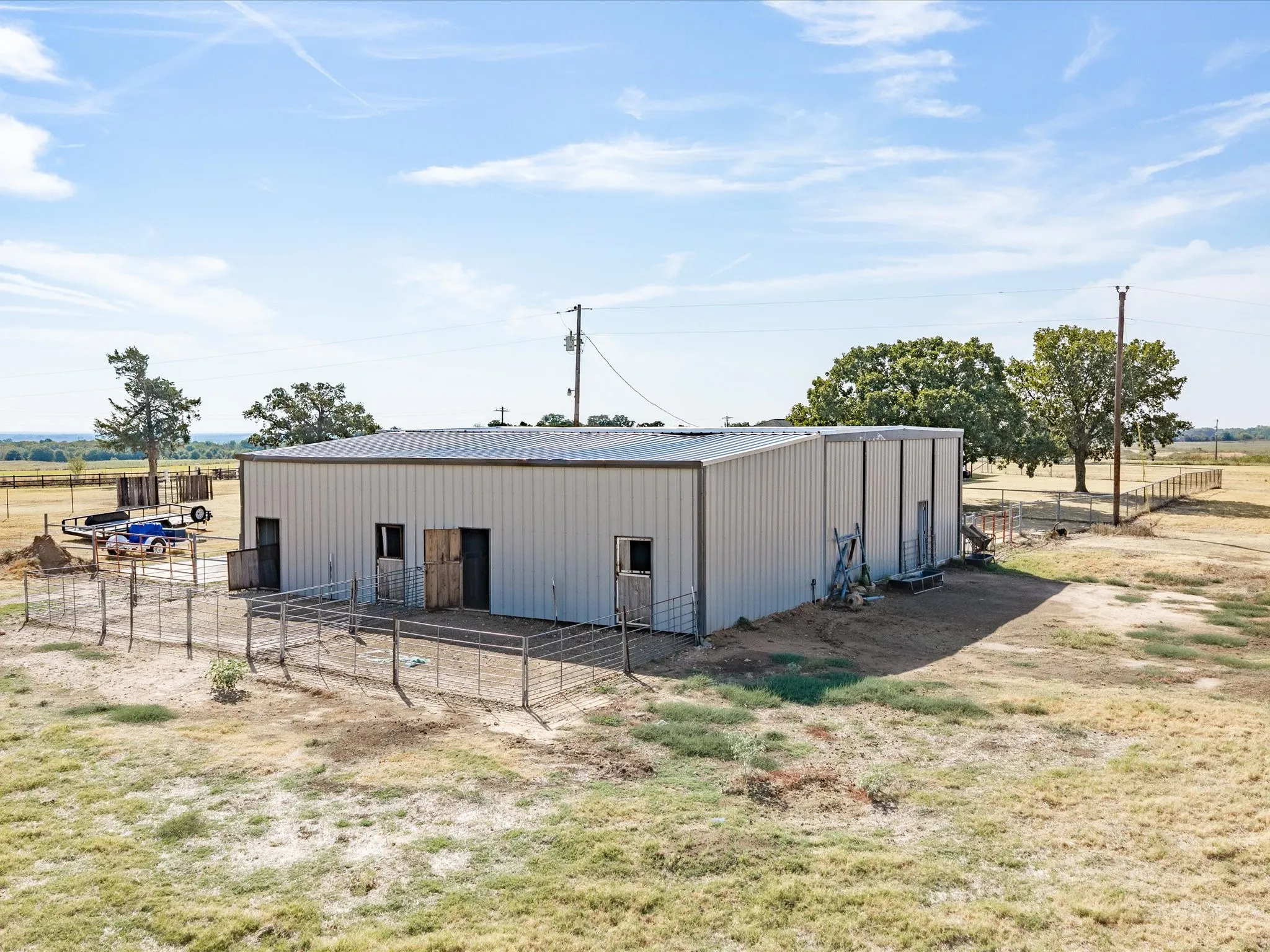 Farm For Sale in Montague County , 3914 Alamo Road, Bowie, Texas 76230, 3 Bedroom, 2 Bathroom, 2 Garage spaces, 2,265 Sqft, built in 1985, mls#21395639, Real Estate Agent in Bowie, Homes For Sale in Montague county, Homes For Sale in Bowie, Realtor in Bowie Texas, Real Estate Brokerage Independent Realty Texas, Luminita Cordes Realtor