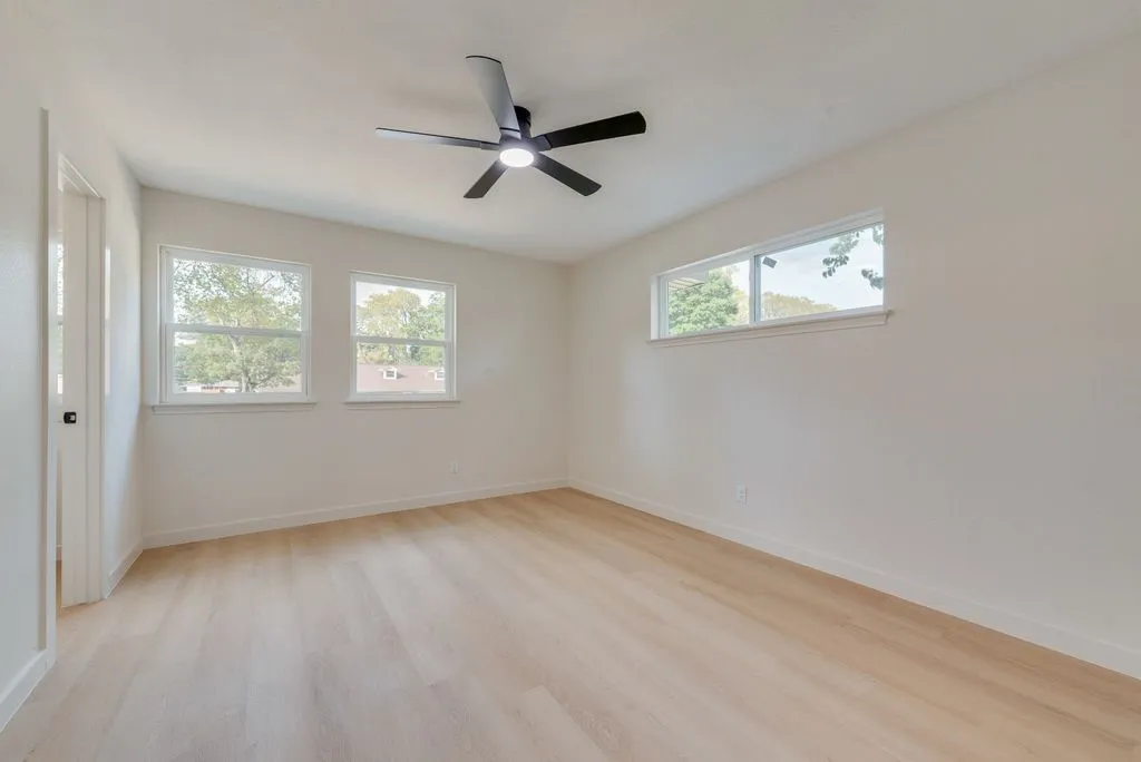 Single Family Residence For Sale in Dallas County , 804 Brook Valley Lane, Dallas, Texas 75232, 4 Bedroom, 4 Bathroom, 2 Garage spaces, 2,646 Sqft, built in 1958, mls#21395167, Real Estate Agent in Dallas, Homes For Sale in Dallas county, Homes For Sale in Dallas, Realtor in Dallas Texas, Real Estate Brokerage Independent Realty Texas, Luminita Cordes Realtor