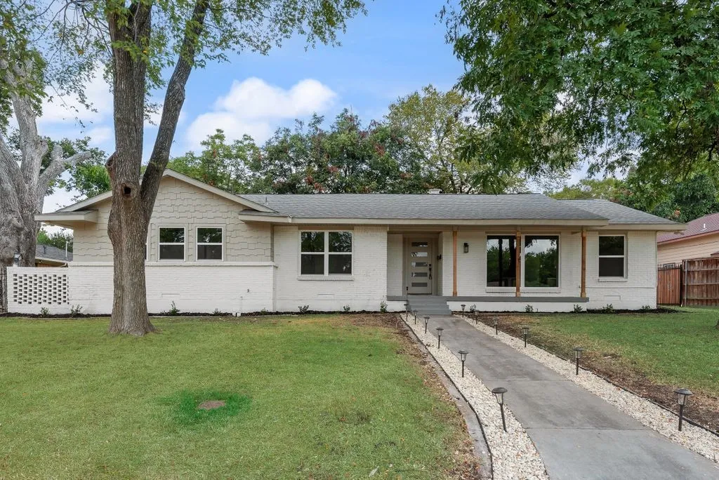 Single Family Residence For Sale