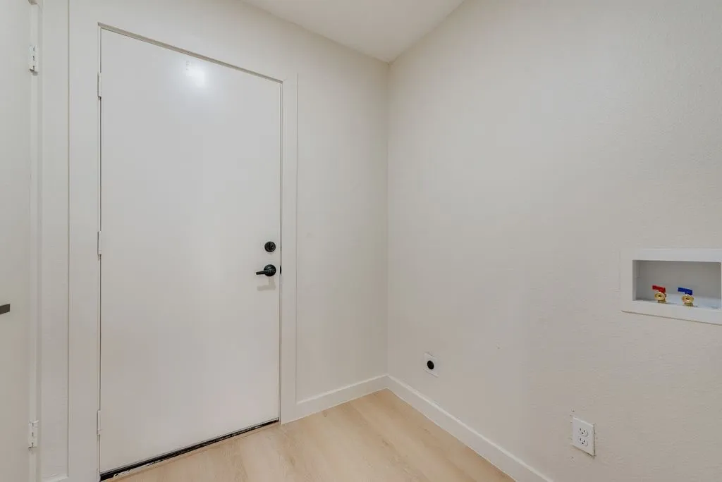 Single Family Residence For Sale in Dallas County , 804 Brook Valley Lane, Dallas, Texas 75232, 4 Bedroom, 4 Bathroom, 2 Garage spaces, 2,646 Sqft, built in 1958, mls#21395167, Real Estate Agent in Dallas, Homes For Sale in Dallas county, Homes For Sale in Dallas, Realtor in Dallas Texas, Real Estate Brokerage Independent Realty Texas, Luminita Cordes Realtor