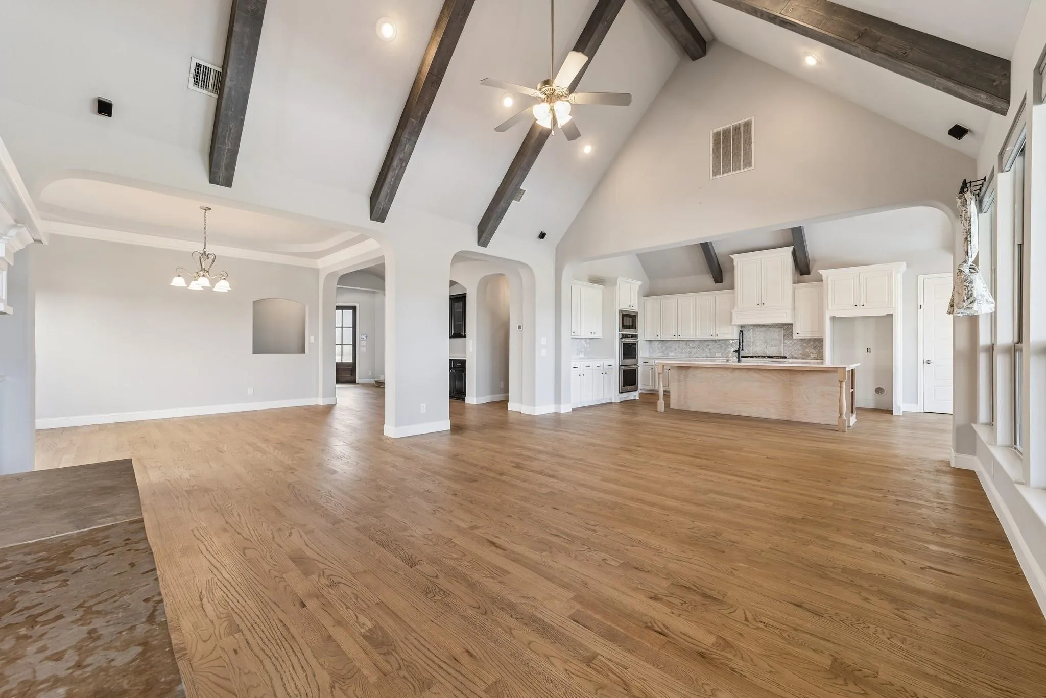 Single Family Residence For Sale in Collin County , 1318 Cypress Creek Way, Celina, Texas 75009, 5 Bedroom, 6 Bathroom, 3 Garage spaces, 4,743 Sqft, built in 2014, mls#21396225, Real Estate Agent in Celina, Homes For Sale in Collin county, Homes For Sale in Celina, Realtor in Celina Texas, Real Estate Brokerage Independent Realty Texas, Luminita Cordes Realtor