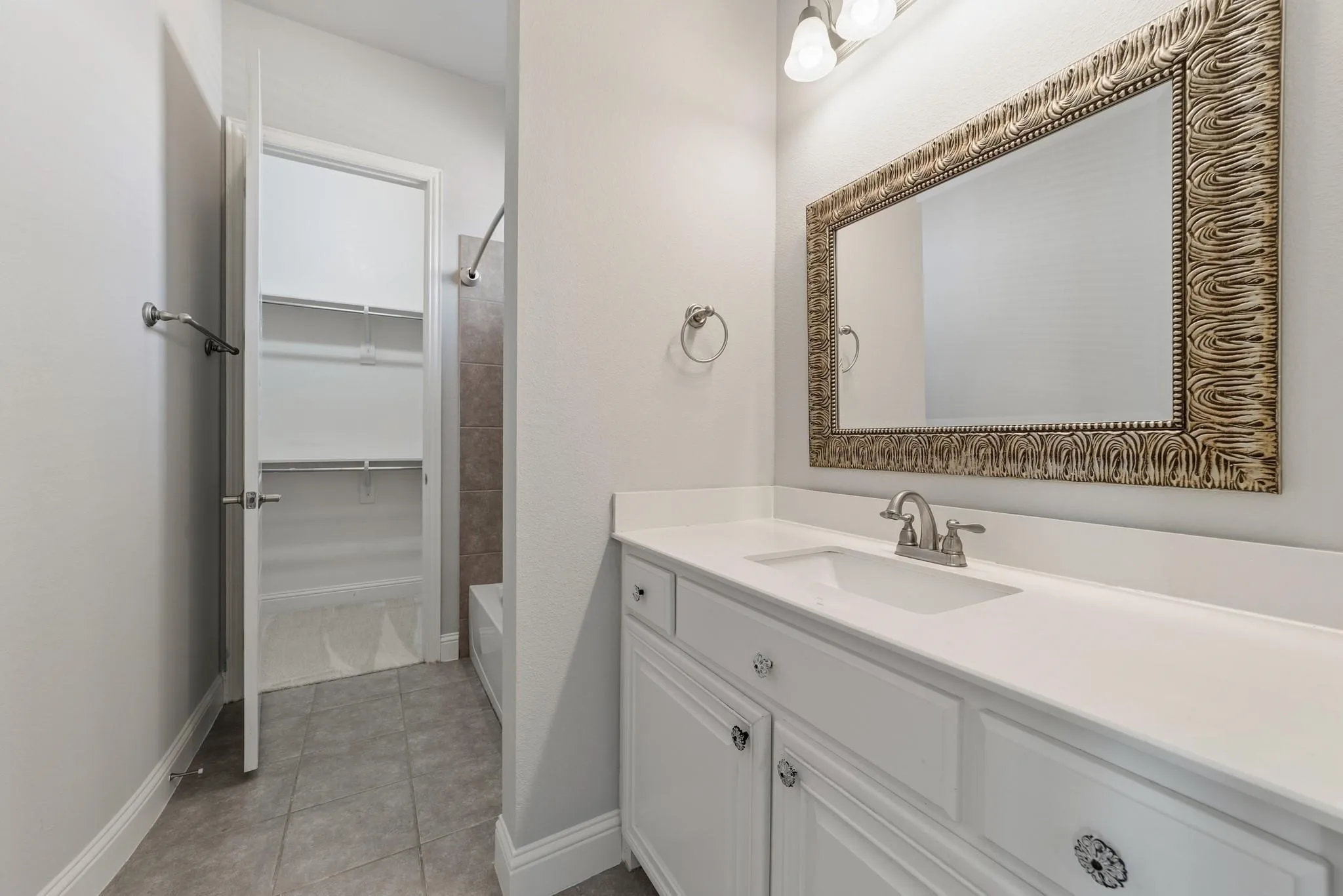 Single Family Residence For Sale in Collin County , 1318 Cypress Creek Way, Celina, Texas 75009, 5 Bedroom, 6 Bathroom, 3 Garage spaces, 4,743 Sqft, built in 2014, mls#21396225, Real Estate Agent in Celina, Homes For Sale in Collin county, Homes For Sale in Celina, Realtor in Celina Texas, Real Estate Brokerage Independent Realty Texas, Luminita Cordes Realtor
