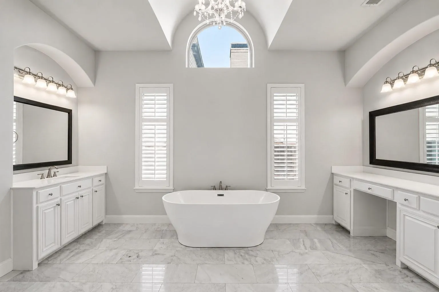 Single Family Residence For Sale in Collin County , 1318 Cypress Creek Way, Celina, Texas 75009, 5 Bedroom, 6 Bathroom, 3 Garage spaces, 4,743 Sqft, built in 2014, mls#21396225, Real Estate Agent in Celina, Homes For Sale in Collin county, Homes For Sale in Celina, Realtor in Celina Texas, Real Estate Brokerage Independent Realty Texas, Luminita Cordes Realtor