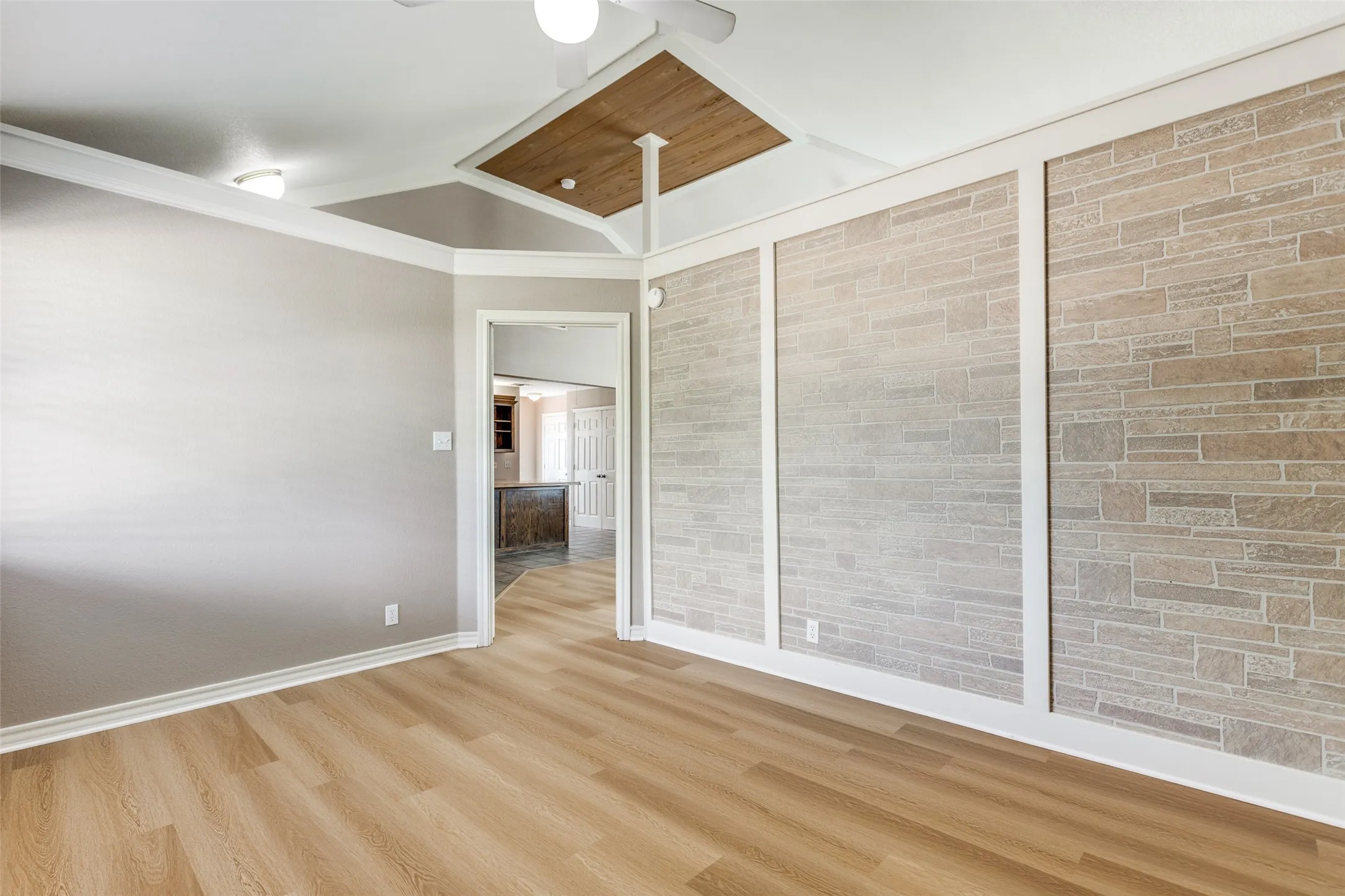 Duplex For Rent in Collin County , 5675 Four Seasons Lane, Mc Kinney, Texas 75071, 1 Bedroom, 1 Bathroom, Garage spaces, 980 Sqft, built in 2001, mls#21395958, Real Estate Agent in Mc Kinney, Homes For Rent in Collin county, Homes For Rent in Mc Kinney, Realtor in Mc Kinney Texas, Real Estate Brokerage Independent Realty Texas, Luminita Cordes Realtor