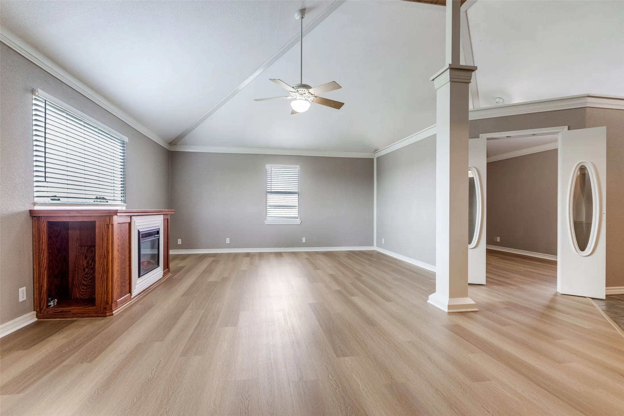 Duplex For Rent in Collin County , 5675 Four Seasons Lane, Mc Kinney, Texas 75071, 1 Bedroom, 1 Bathroom, Garage spaces, 980 Sqft, built in 2001, mls#21395958, Real Estate Agent in Mc Kinney, Homes For Rent in Collin county, Homes For Rent in Mc Kinney, Realtor in Mc Kinney Texas, Real Estate Brokerage Independent Realty Texas, Luminita Cordes Realtor