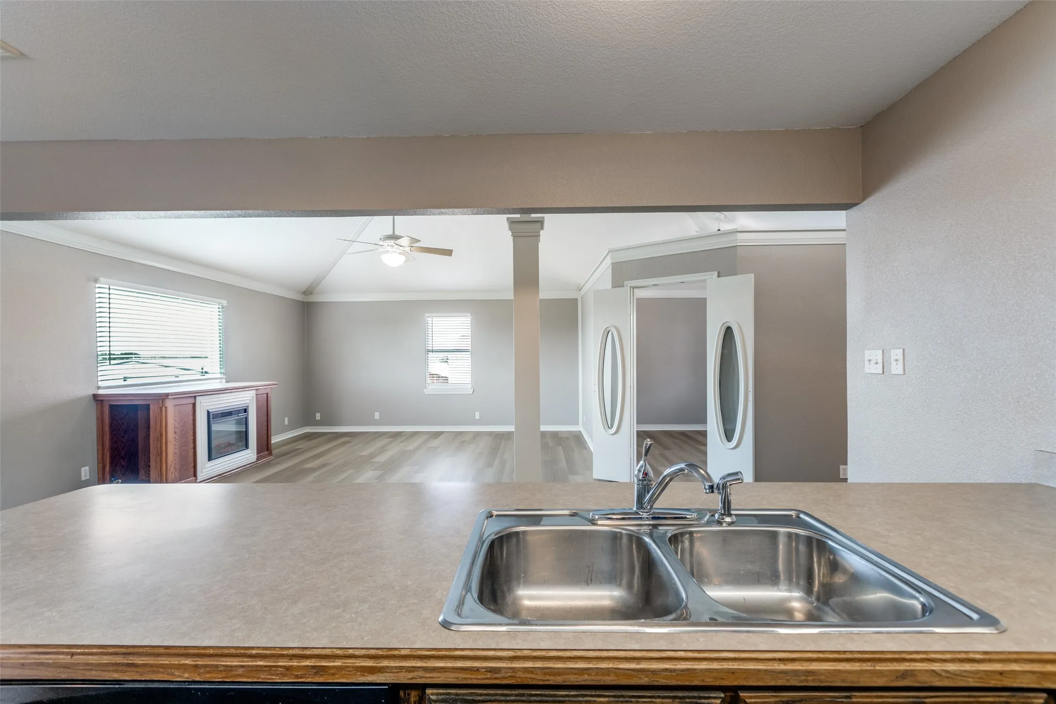 Duplex For Rent in Collin County , 5675 Four Seasons Lane, Mc Kinney, Texas 75071, 1 Bedroom, 1 Bathroom, Garage spaces, 980 Sqft, built in 2001, mls#21395958, Real Estate Agent in Mc Kinney, Homes For Rent in Collin county, Homes For Rent in Mc Kinney, Realtor in Mc Kinney Texas, Real Estate Brokerage Independent Realty Texas, Luminita Cordes Realtor