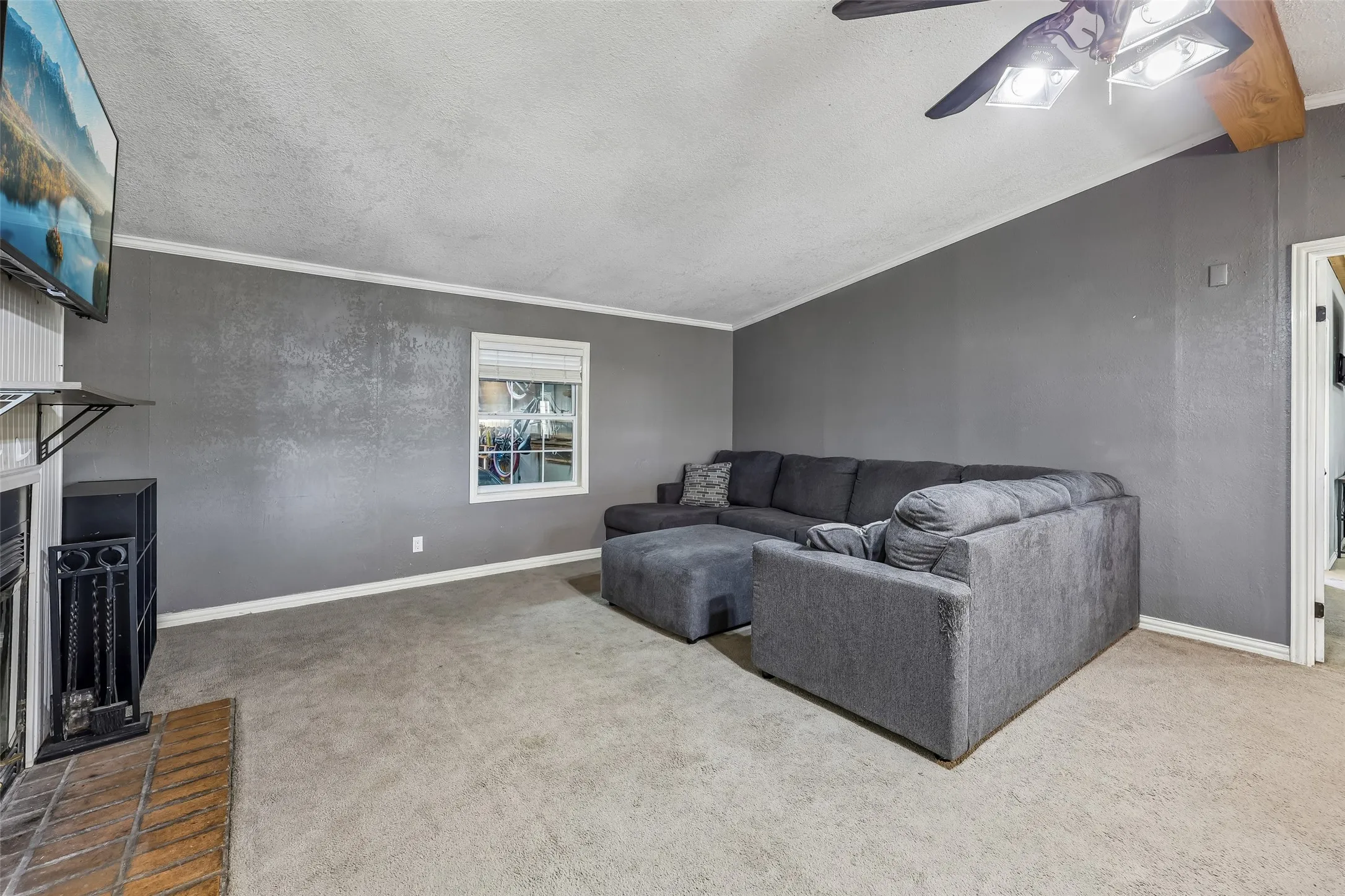 Mobile Home For Sale in Hunt County , 3393 Meadow Drive, Caddo Mills, Texas 75135, 4 Bedroom, 2 Bathroom, 1 Garage spaces, 2,728 Sqft, built in 1987, mls#21391831, Real Estate Agent in Caddo Mills, Homes For Sale in Hunt county, Homes For Sale in Caddo Mills, Realtor in Caddo Mills Texas, Real Estate Brokerage Independent Realty Texas, Luminita Cordes Realtor