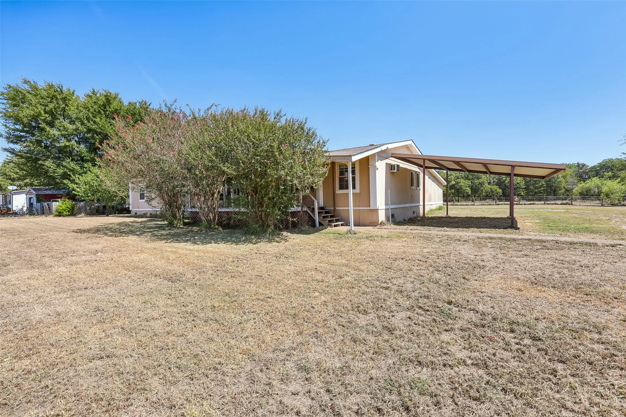 Mobile Home For Sale in Hunt County , 3393 Meadow Drive, Caddo Mills, Texas 75135, 4 Bedroom, 2 Bathroom, 1 Garage spaces, 2,728 Sqft, built in 1987, mls#21391831, Real Estate Agent in Caddo Mills, Homes For Sale in Hunt county, Homes For Sale in Caddo Mills, Realtor in Caddo Mills Texas, Real Estate Brokerage Independent Realty Texas, Luminita Cordes Realtor